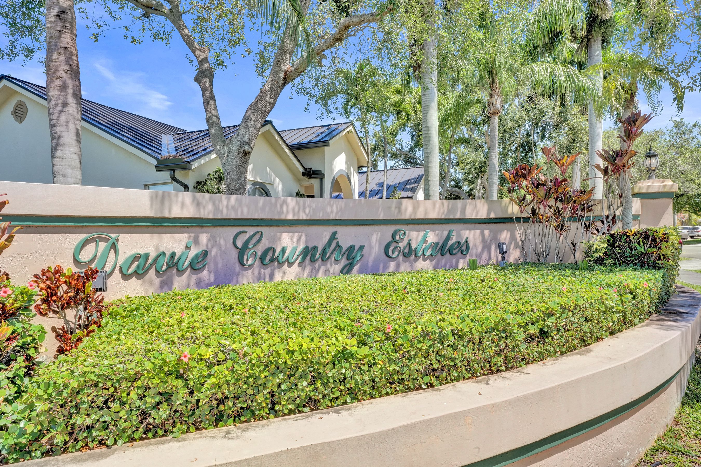 4401 SW 74th Terrace Davie FL 33314