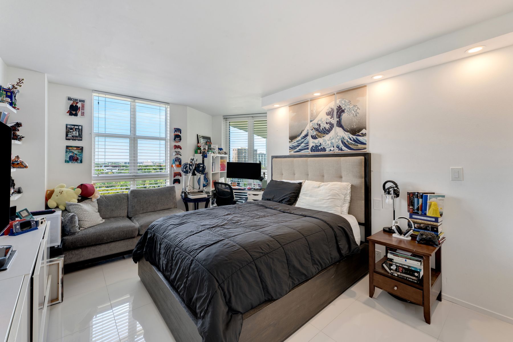1000 Quayside Terrace Miami FL 33138