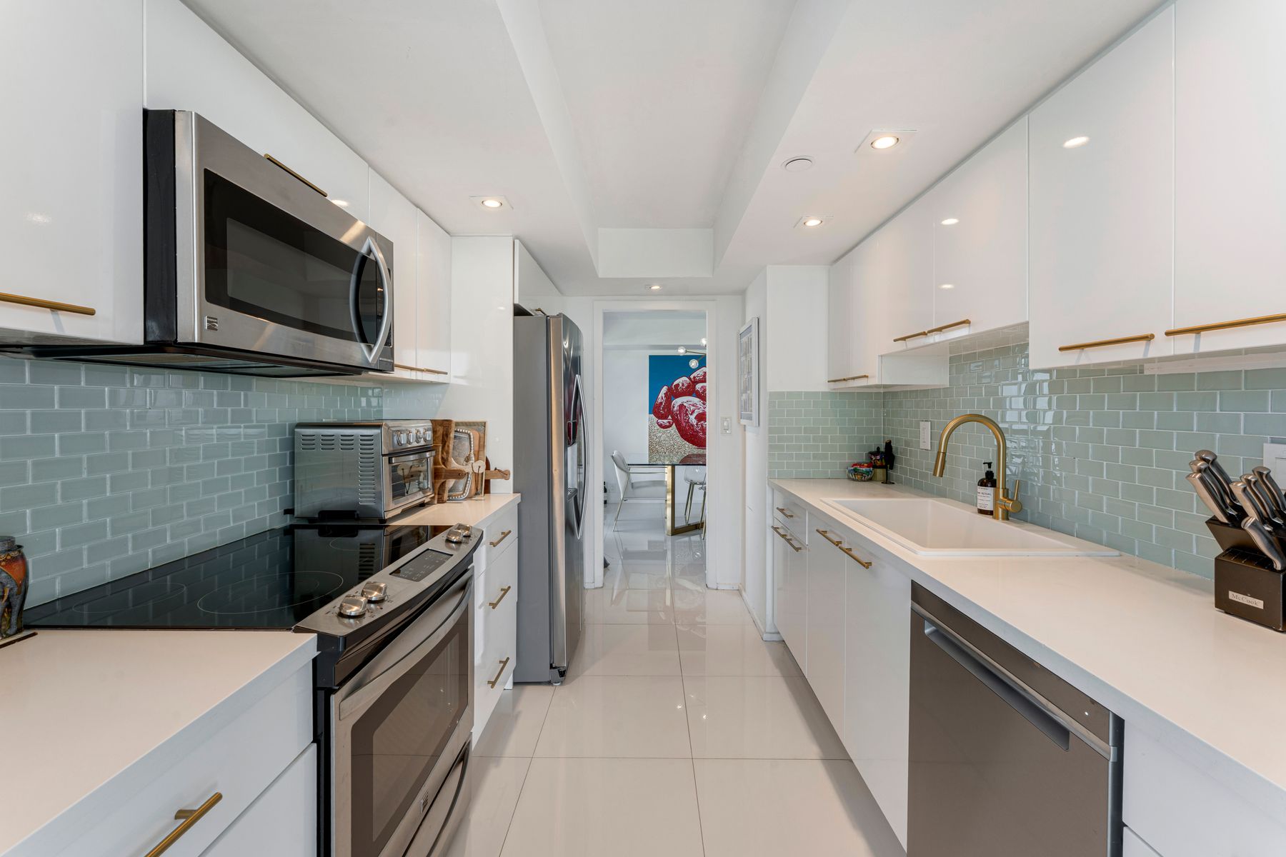 1000 Quayside Terrace Miami FL 33138