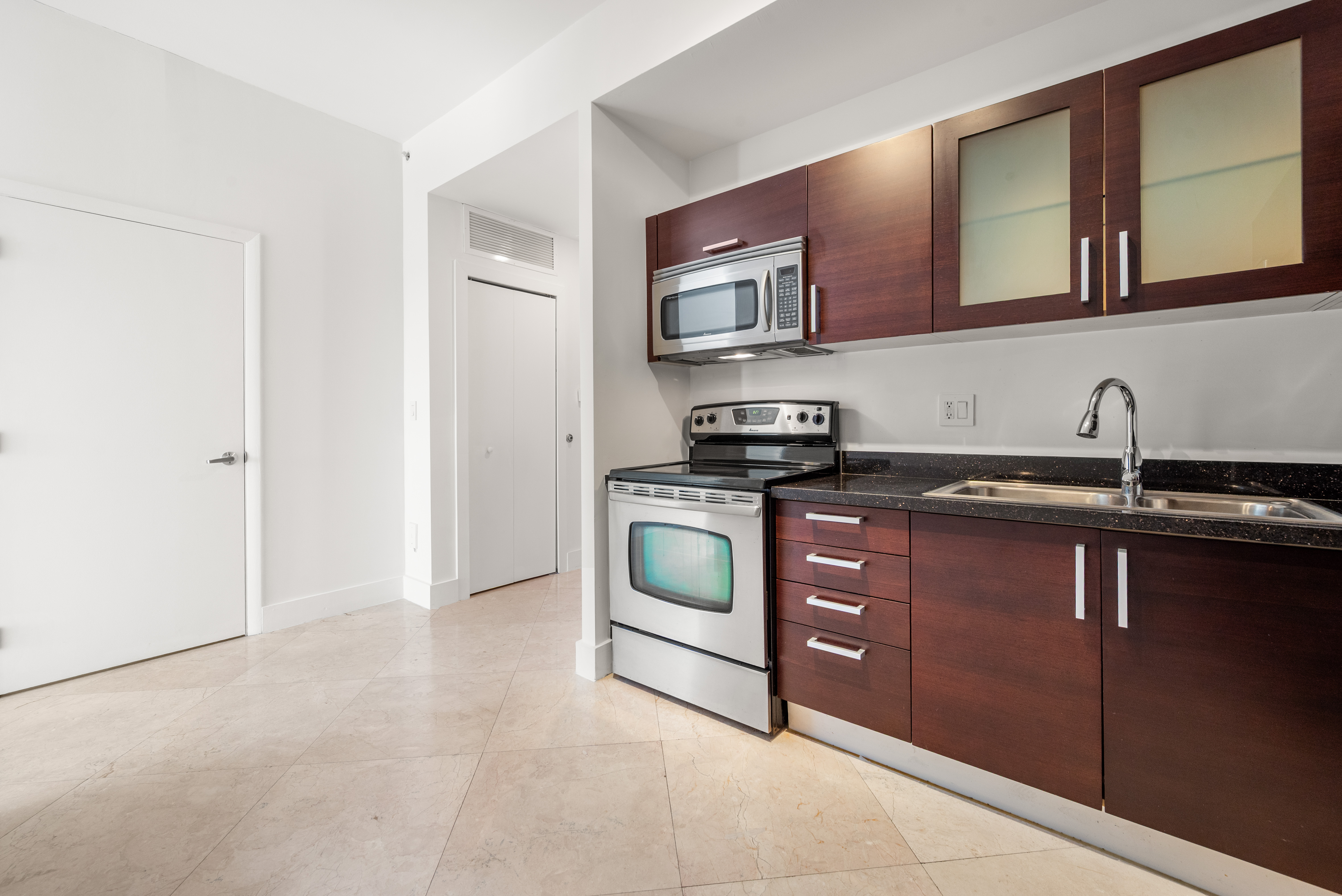 3250 Grand Avenue Miami FL 33133