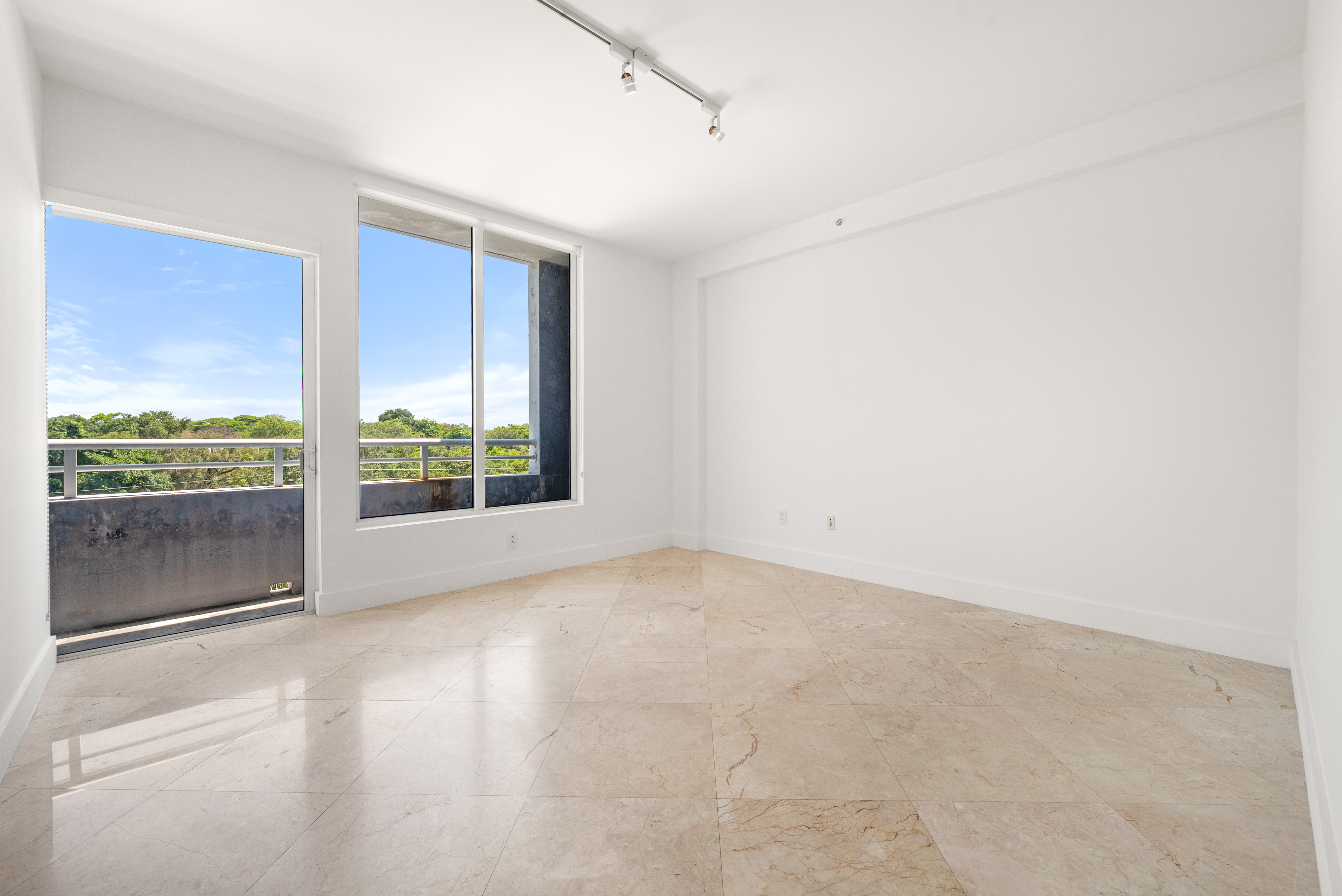 3250 Grand Avenue Miami FL 33133
