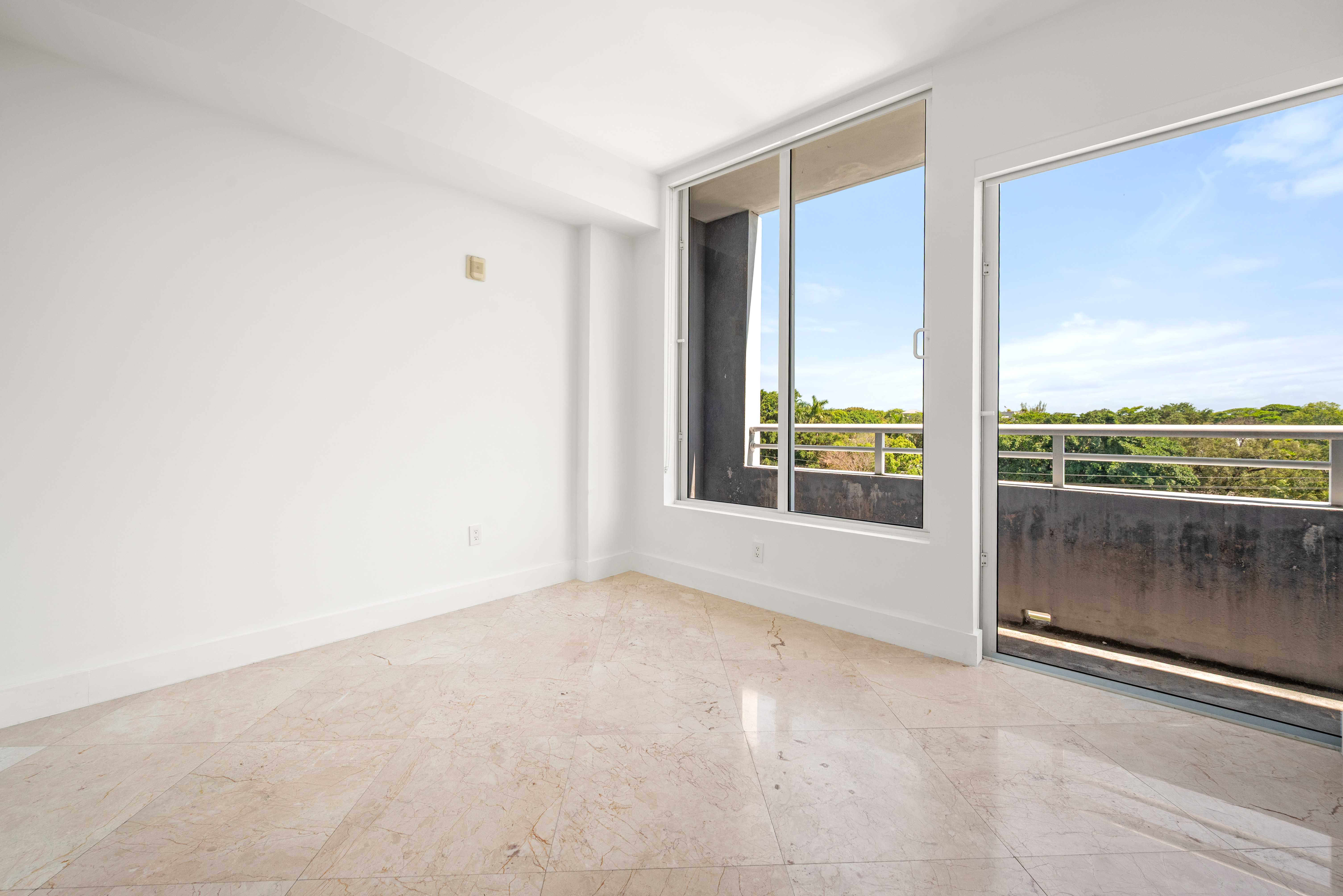3250 Grand Avenue Miami FL 33133
