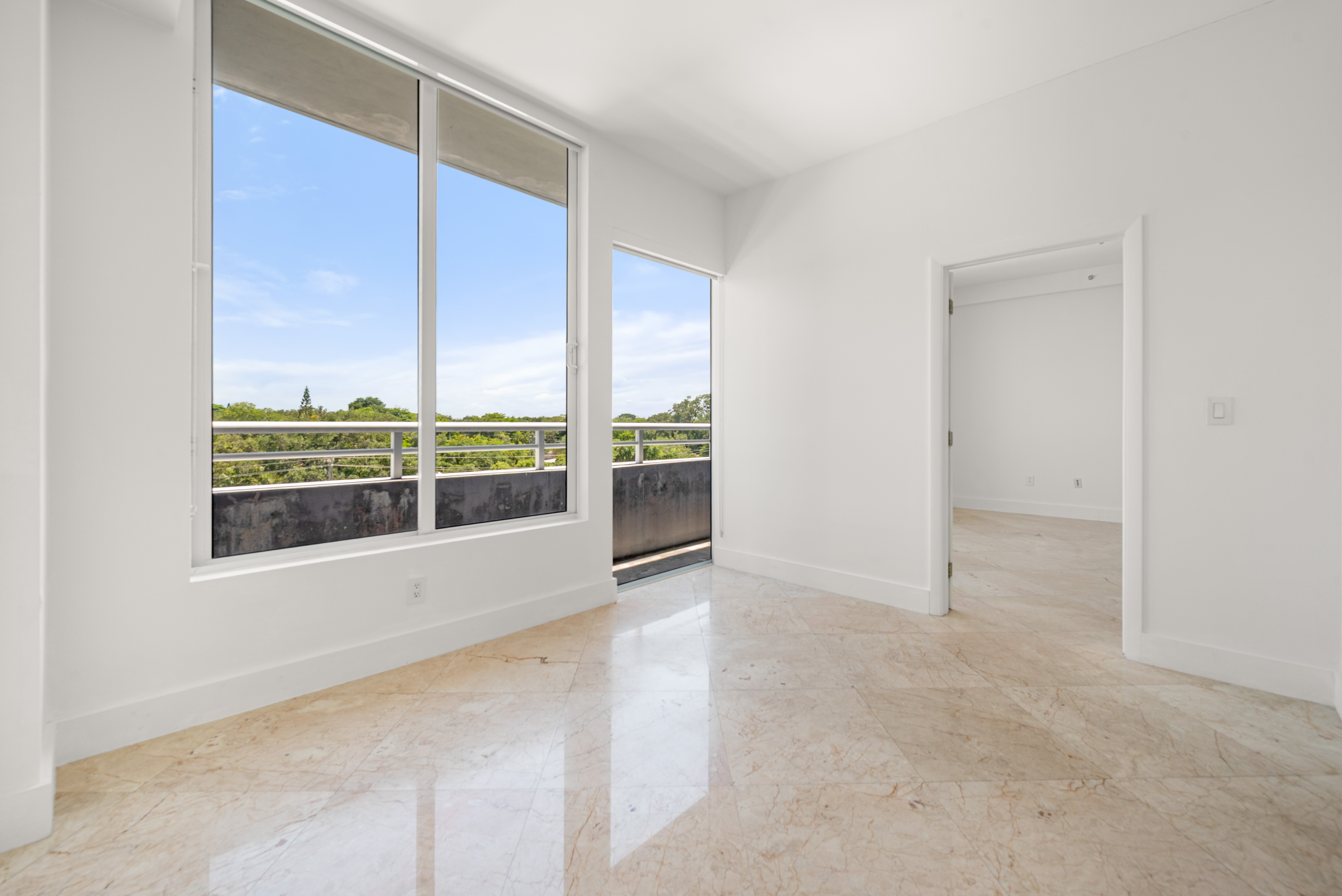 3250 Grand Avenue Miami FL 33133