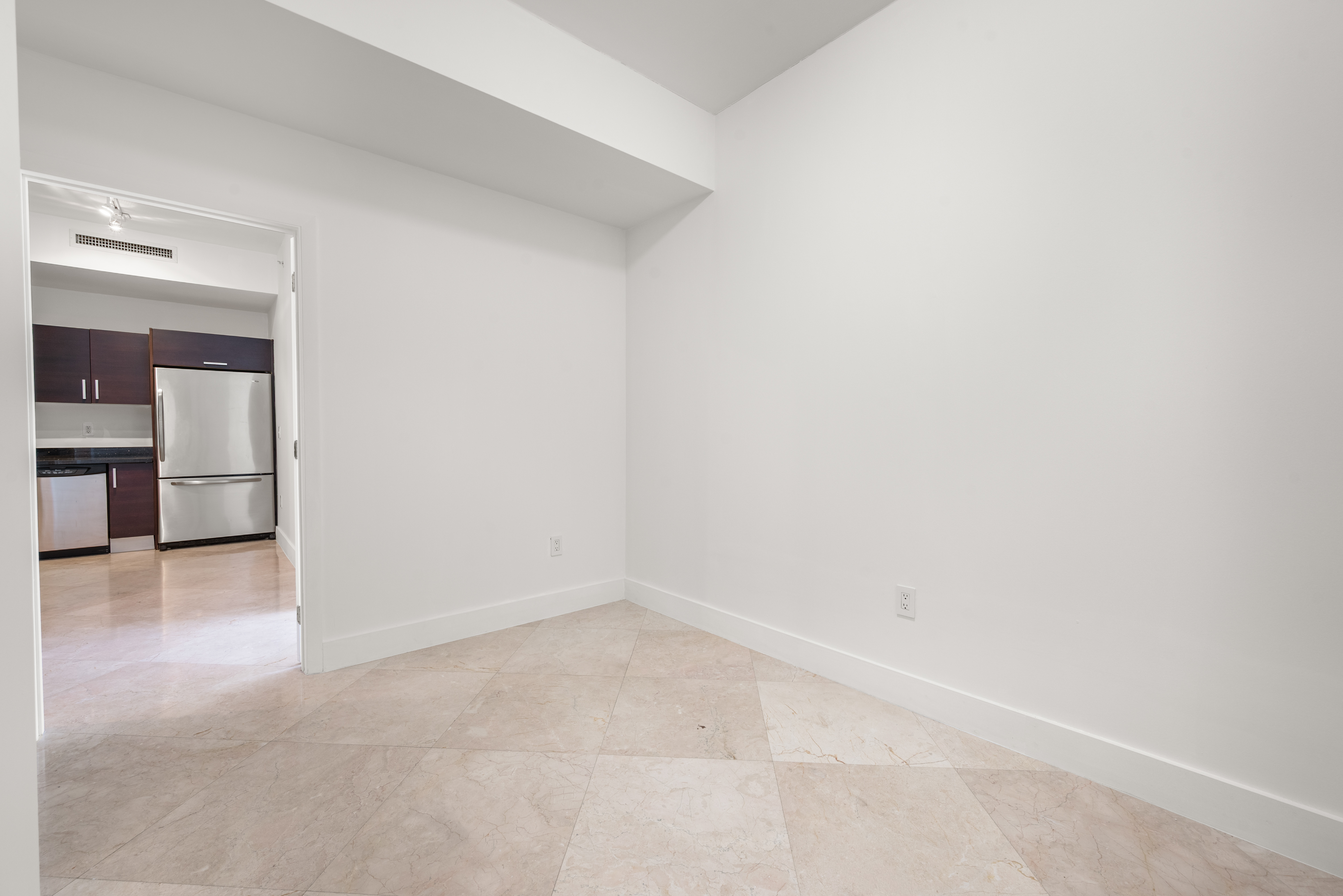 3250 Grand Avenue Miami FL 33133