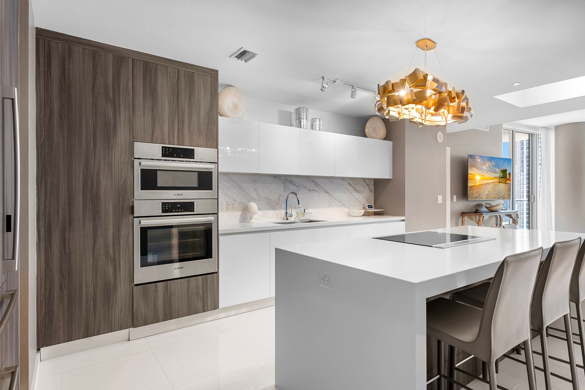 851 NE 1st Avenue Miami FL 33132