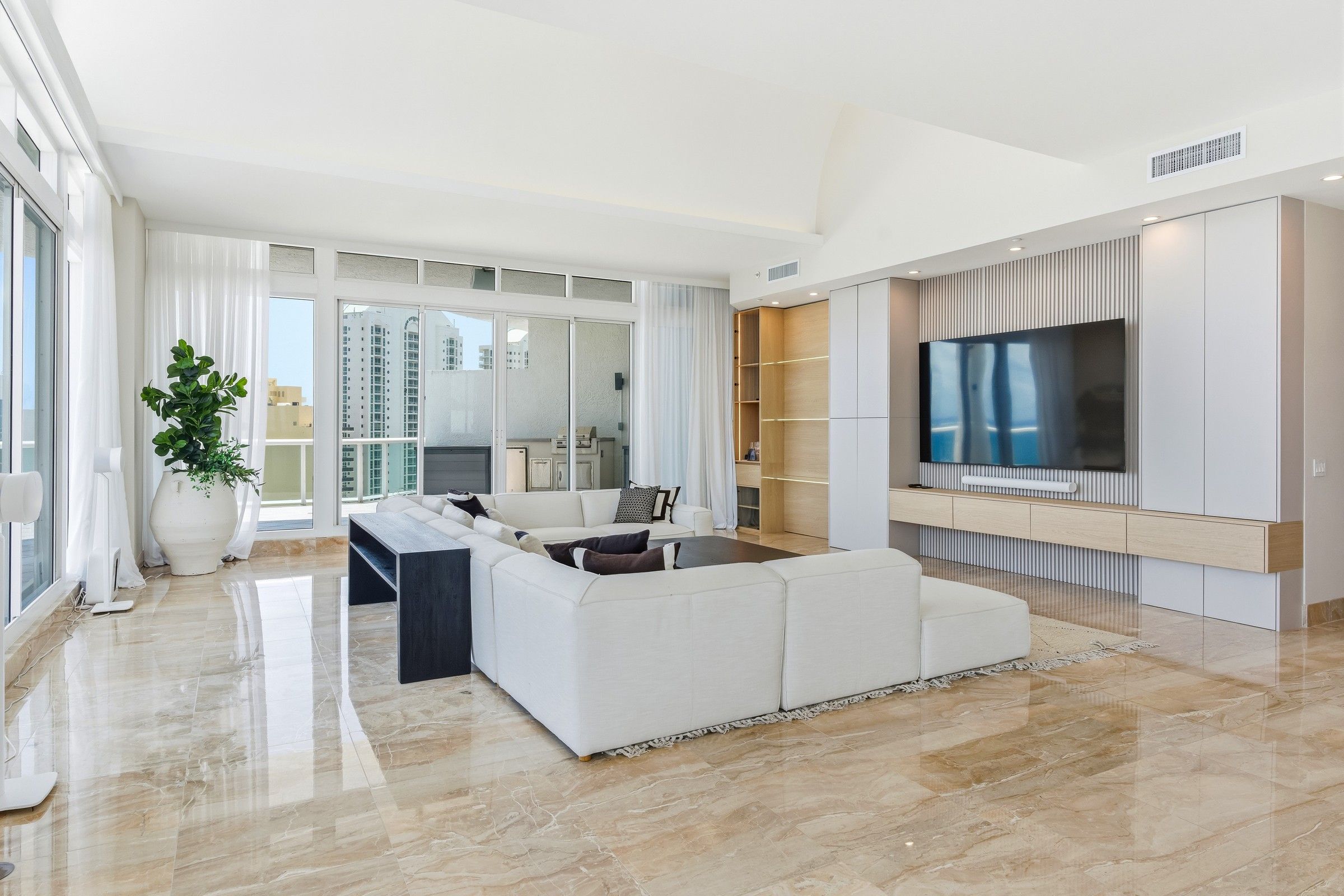 16400 Collins Avenue Sunny Isles Beach FL 33160
