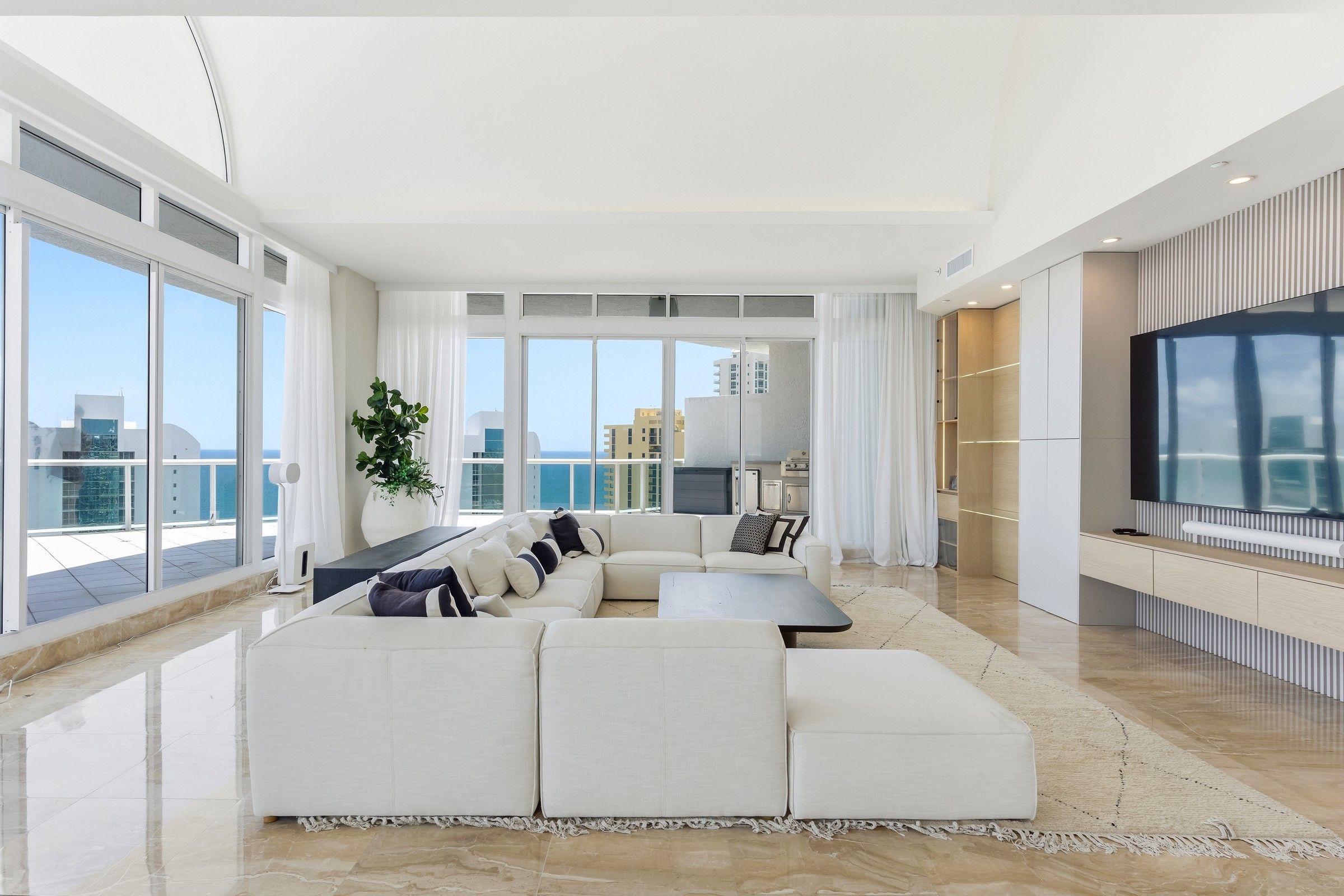 16400 Collins Avenue Sunny Isles Beach FL 33160