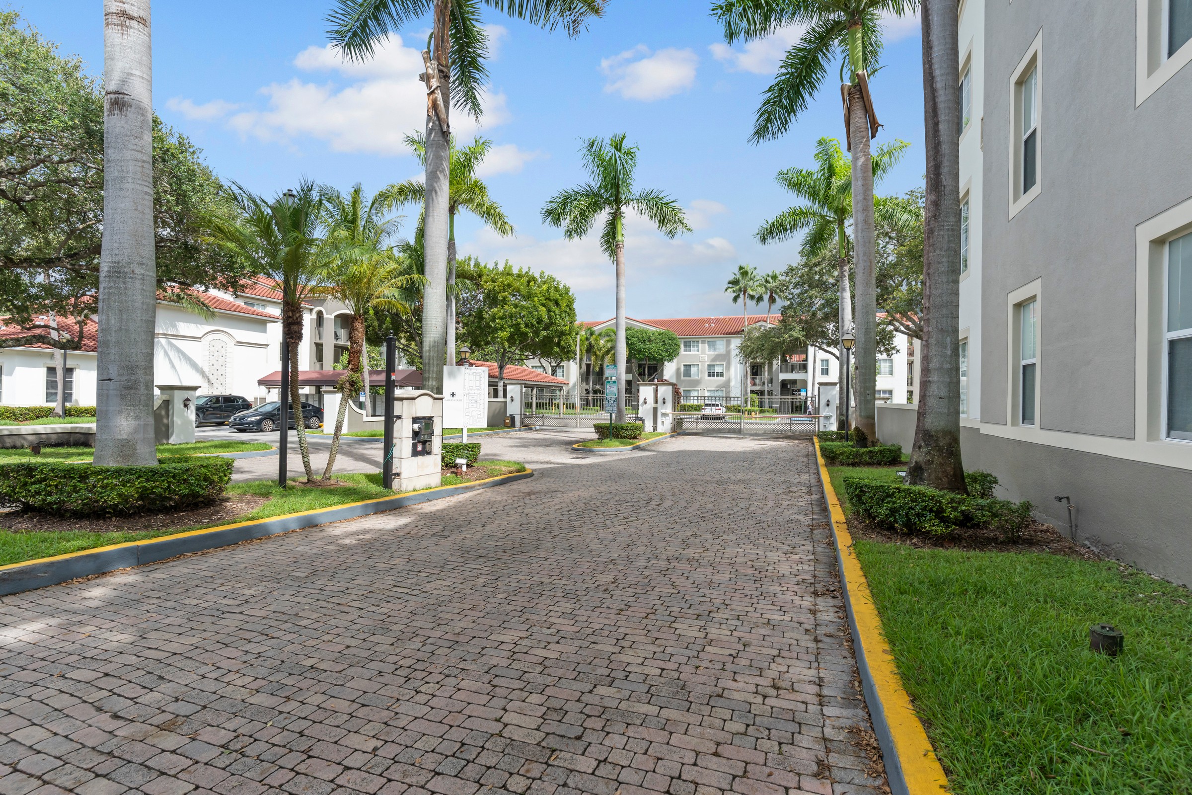 6861 SW 44th Street Miami FL 33155