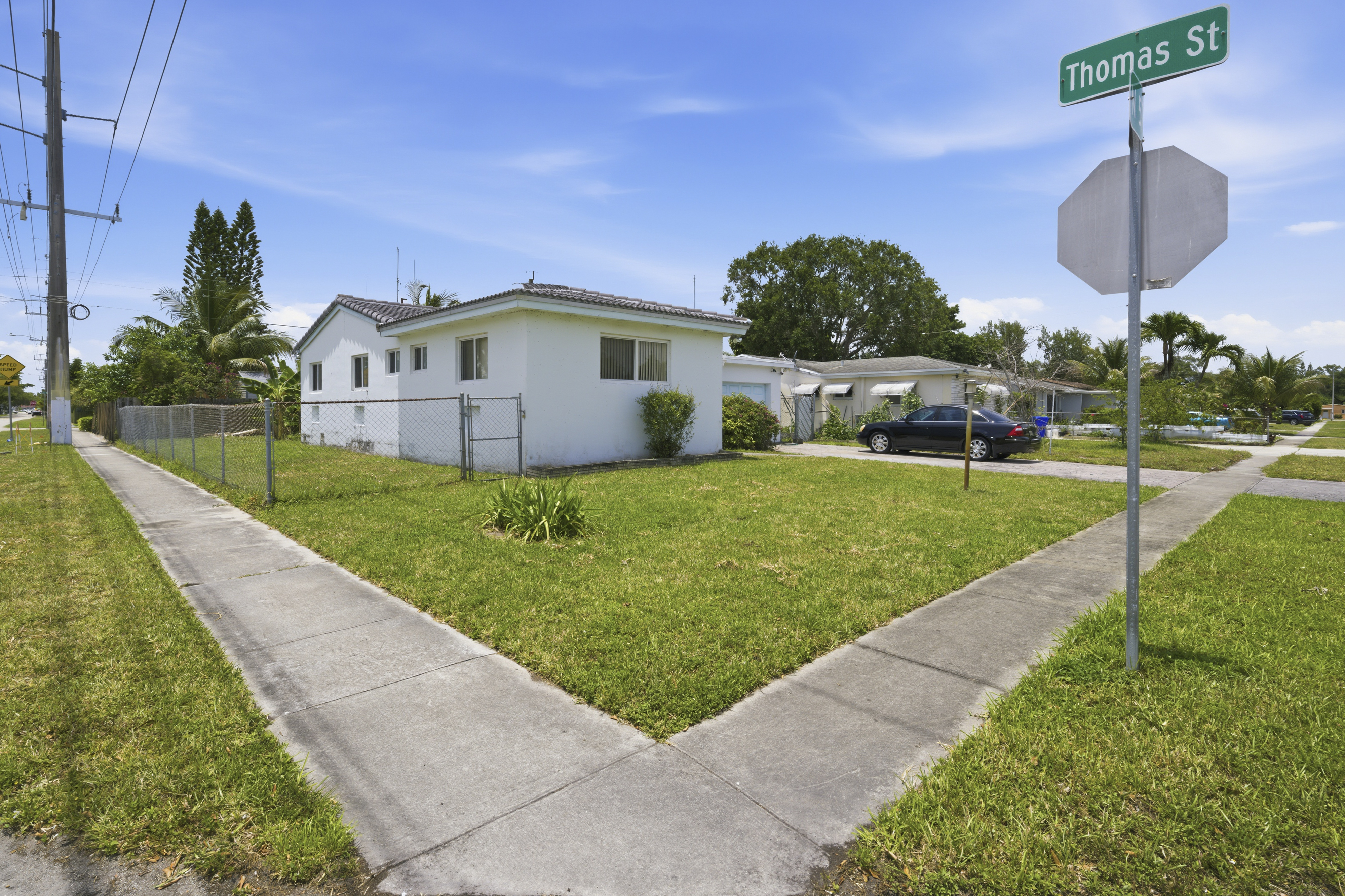 2300 N 57th Terrace Hollywood FL 33021