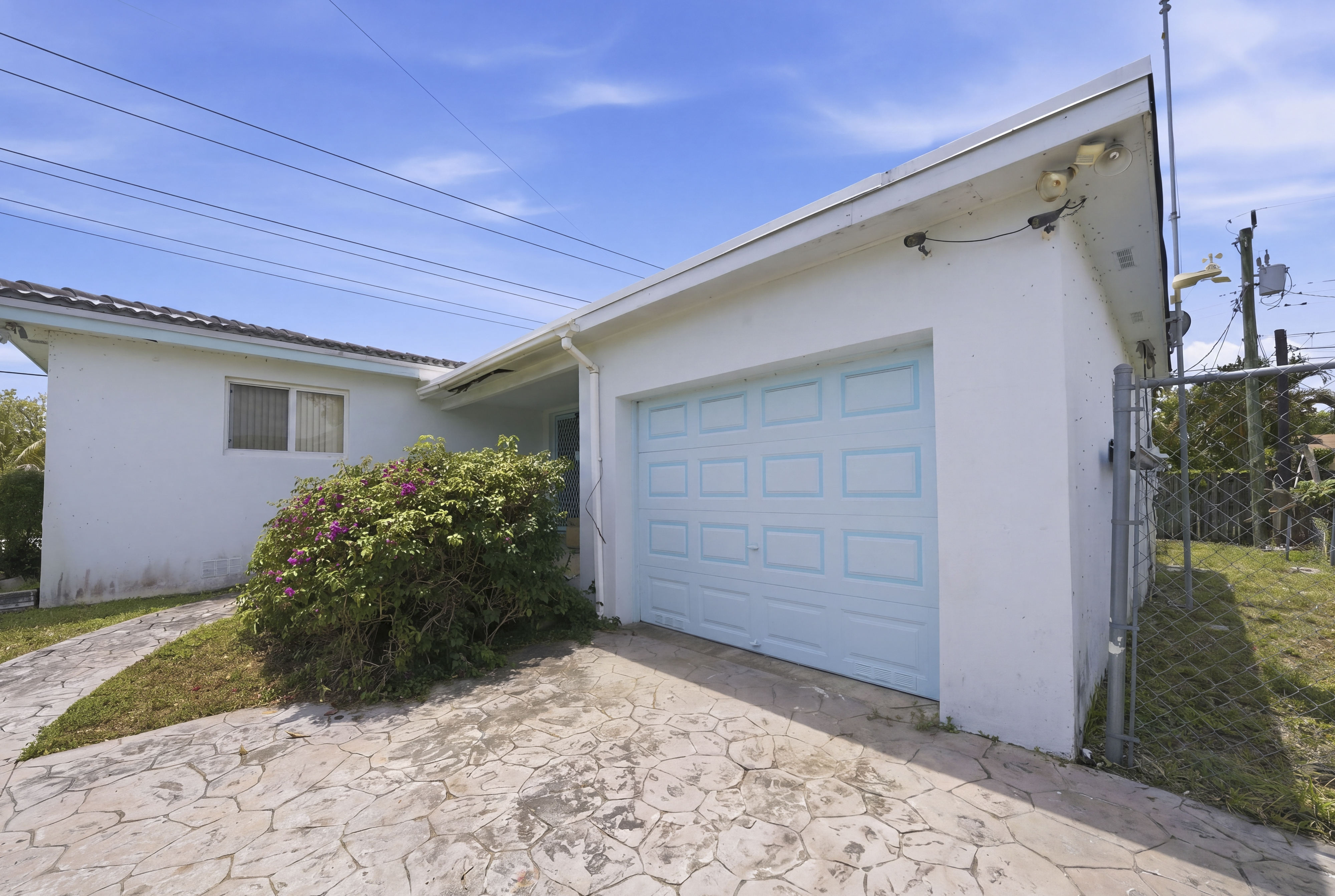 2300 N 57th Terrace Hollywood FL 33021