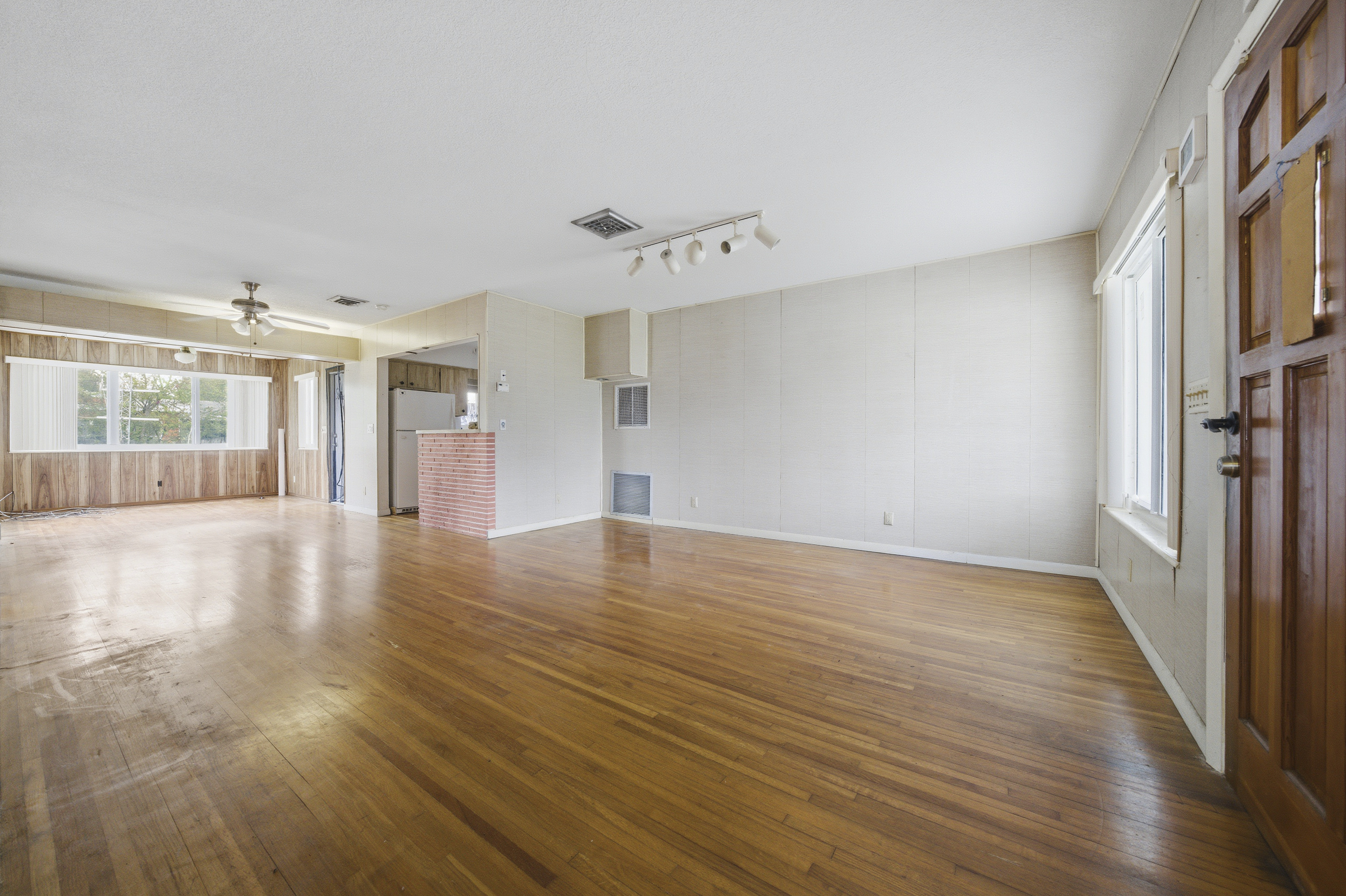 2300 N 57th Terrace Hollywood FL 33021