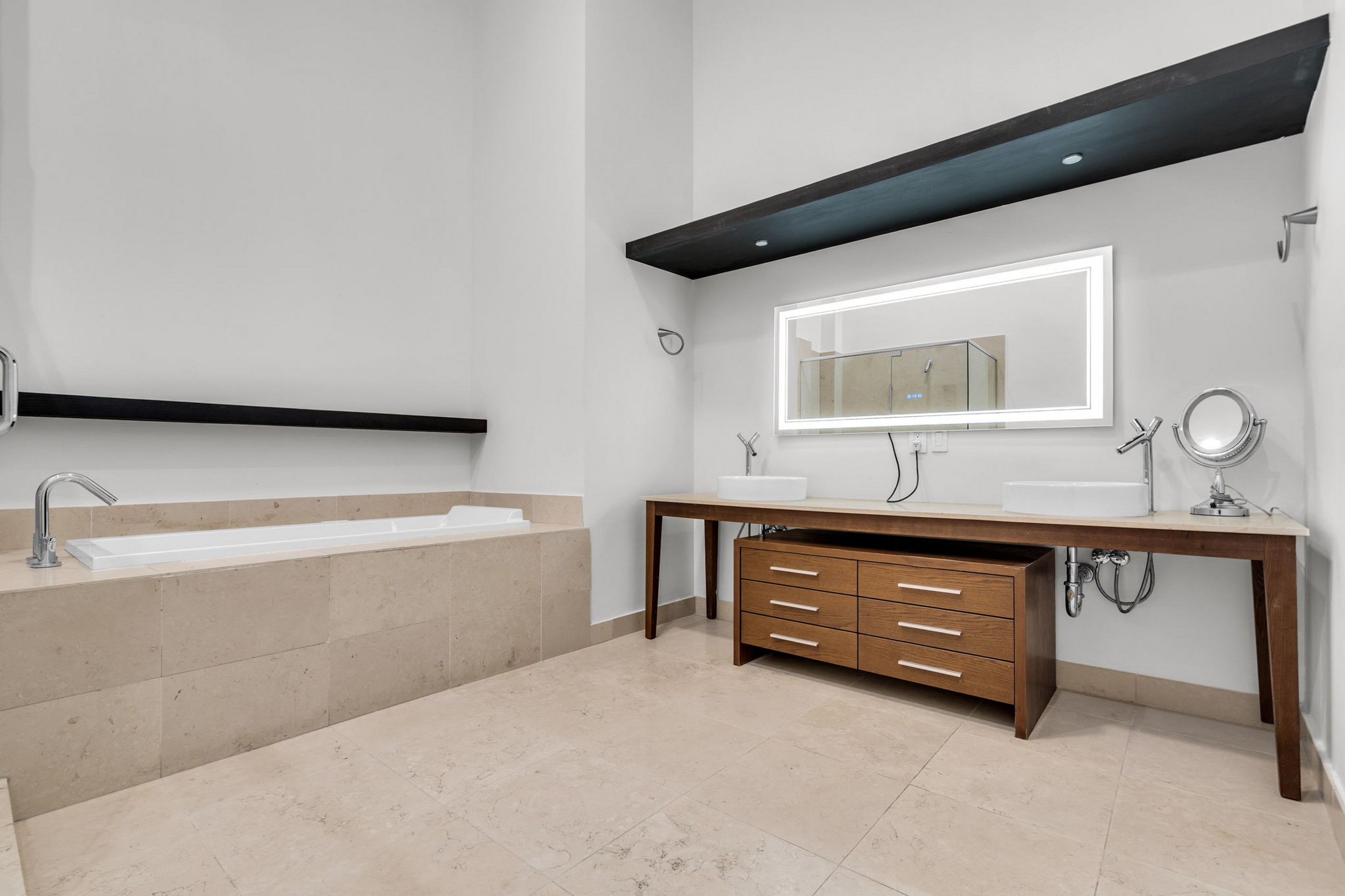 495 Brickell Avenue Miami FL 33131
