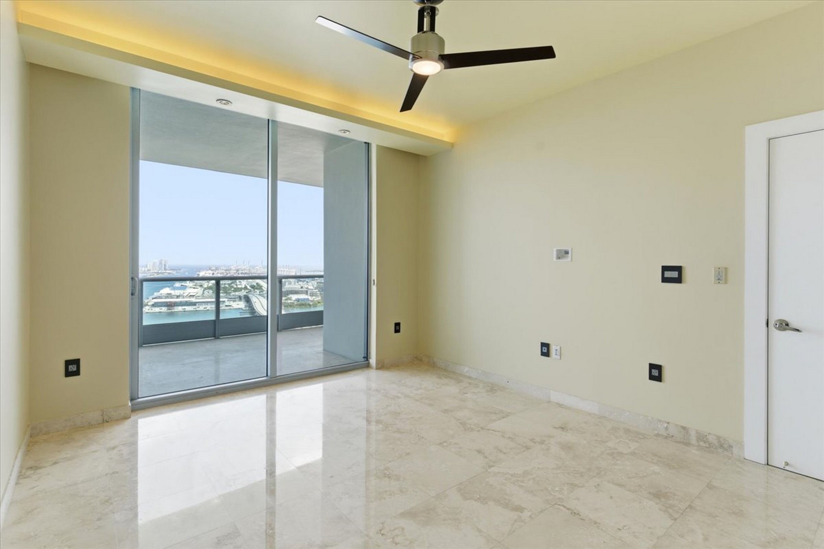 900 Biscayne Boulevard Miami FL 33132