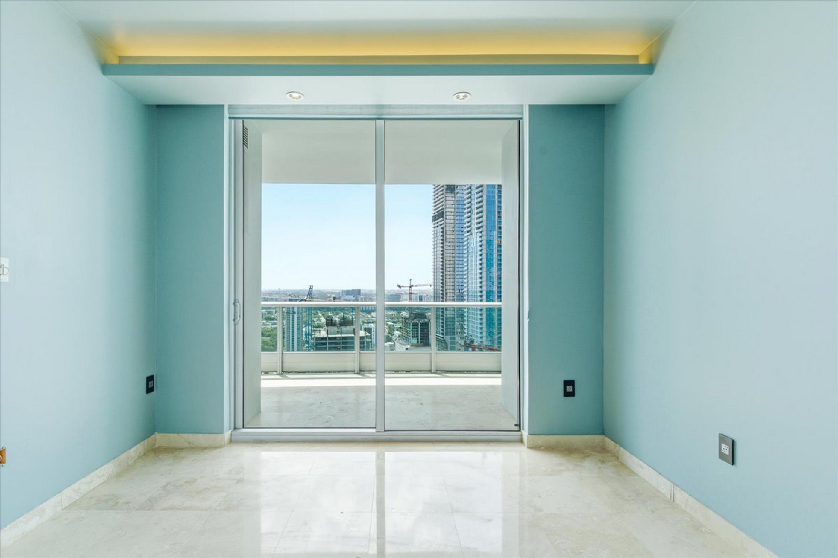 900 Biscayne Boulevard Miami FL 33132