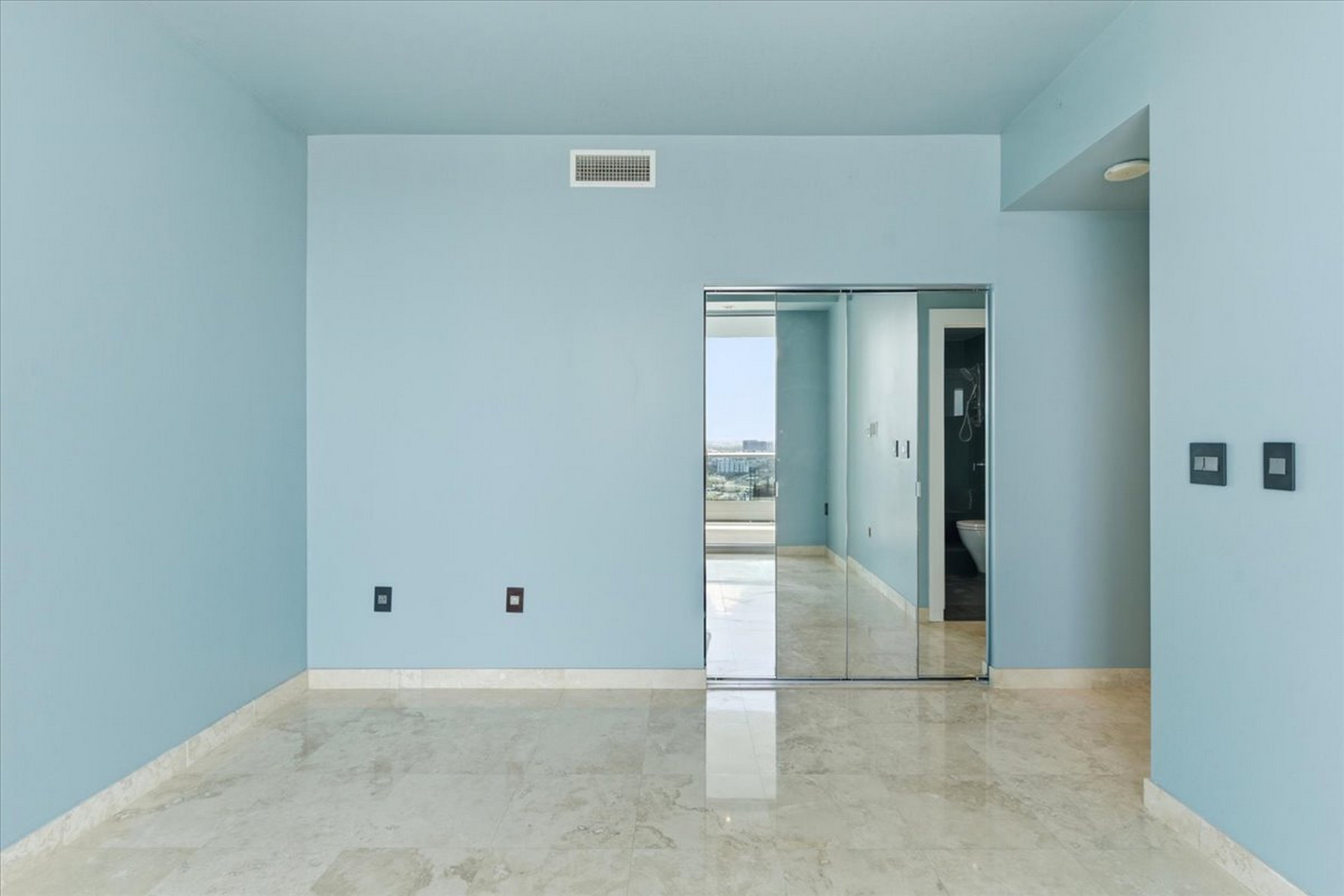 900 Biscayne Boulevard Miami FL 33132