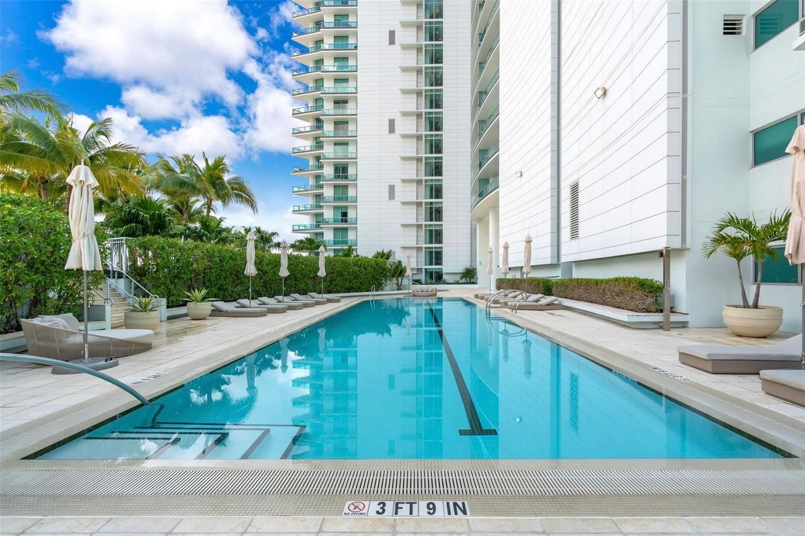 900 Biscayne Boulevard Miami FL 33132