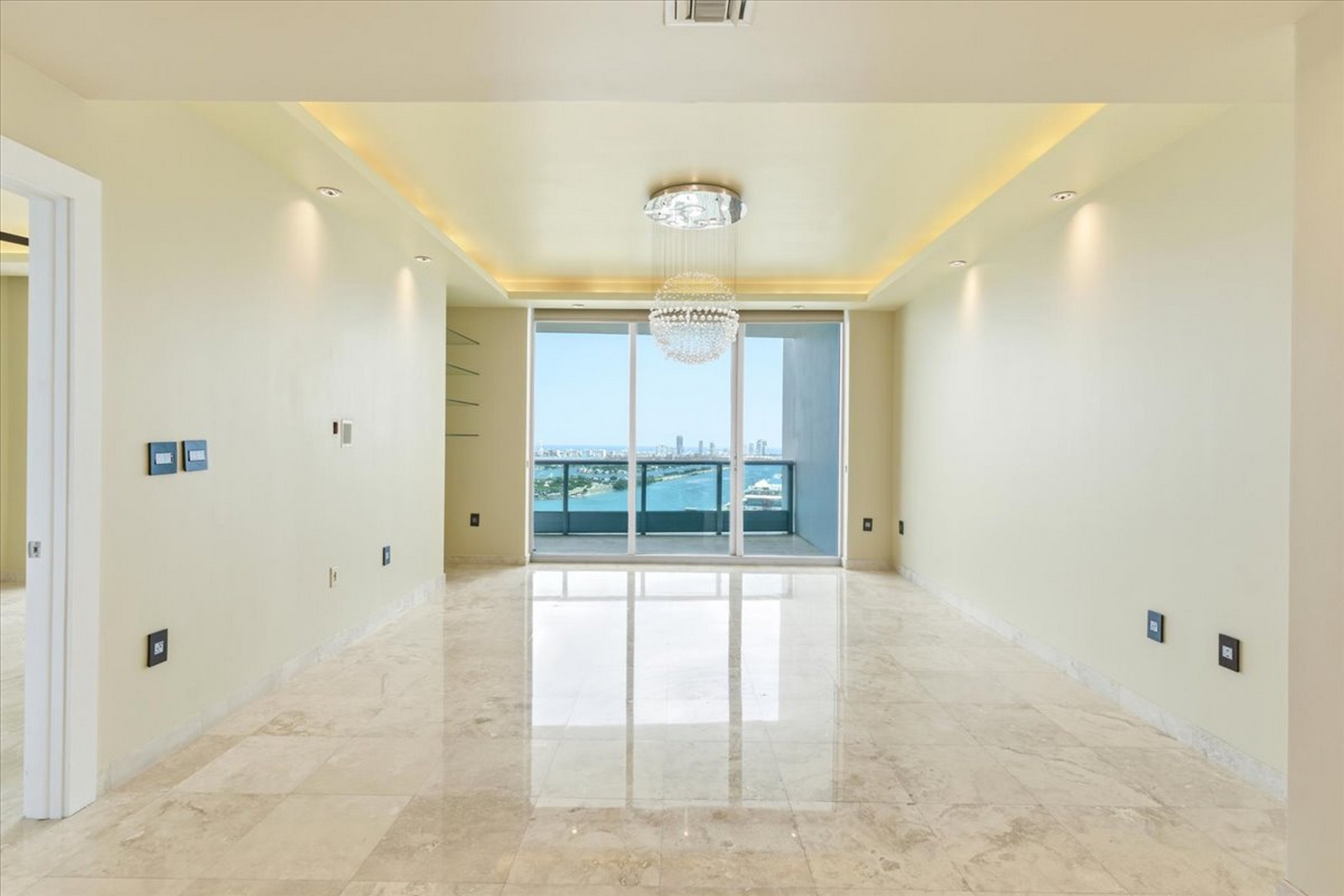 900 Biscayne Boulevard Miami FL 33132