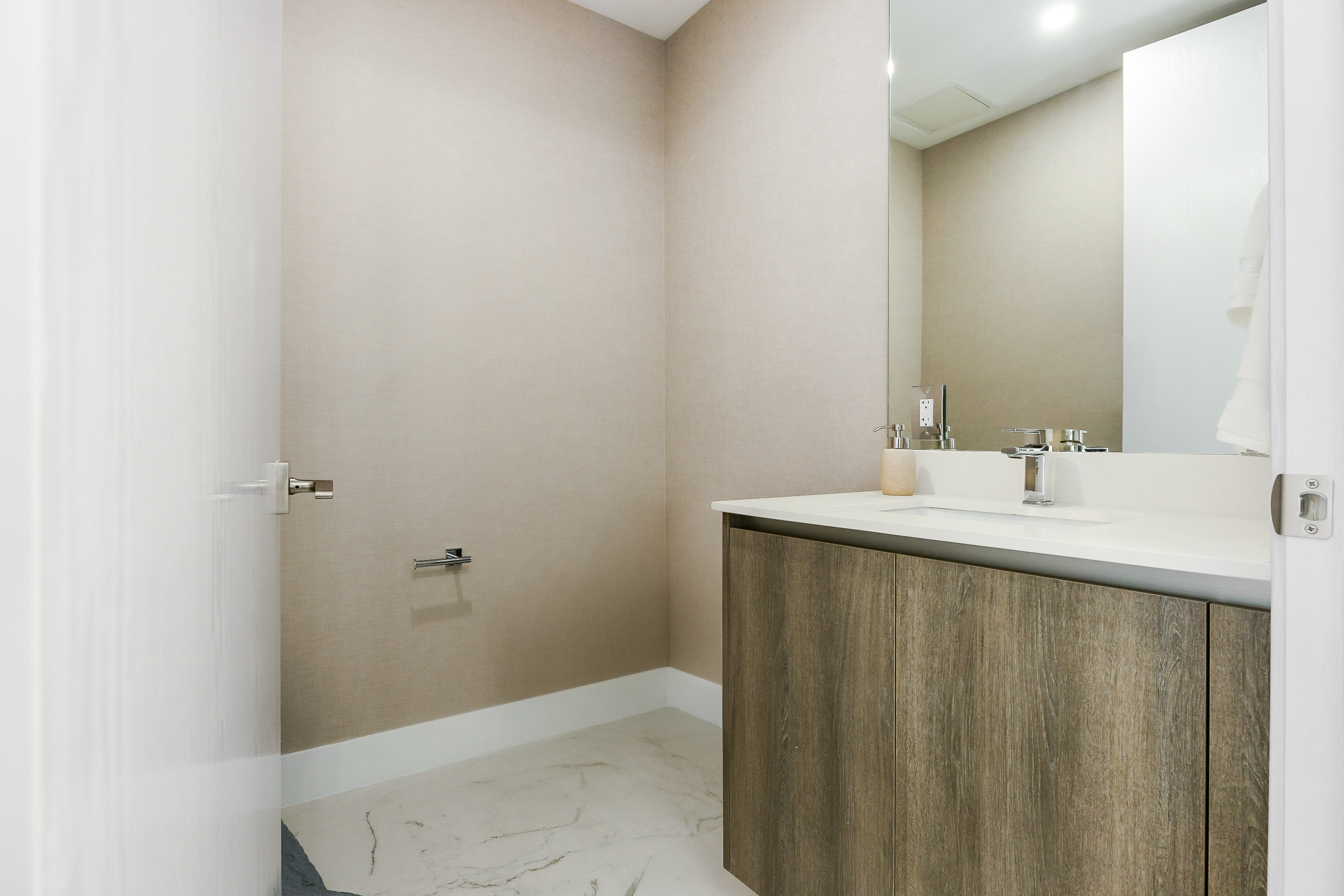17550 Collins Avenue Sunny Isles Beach FL 33160