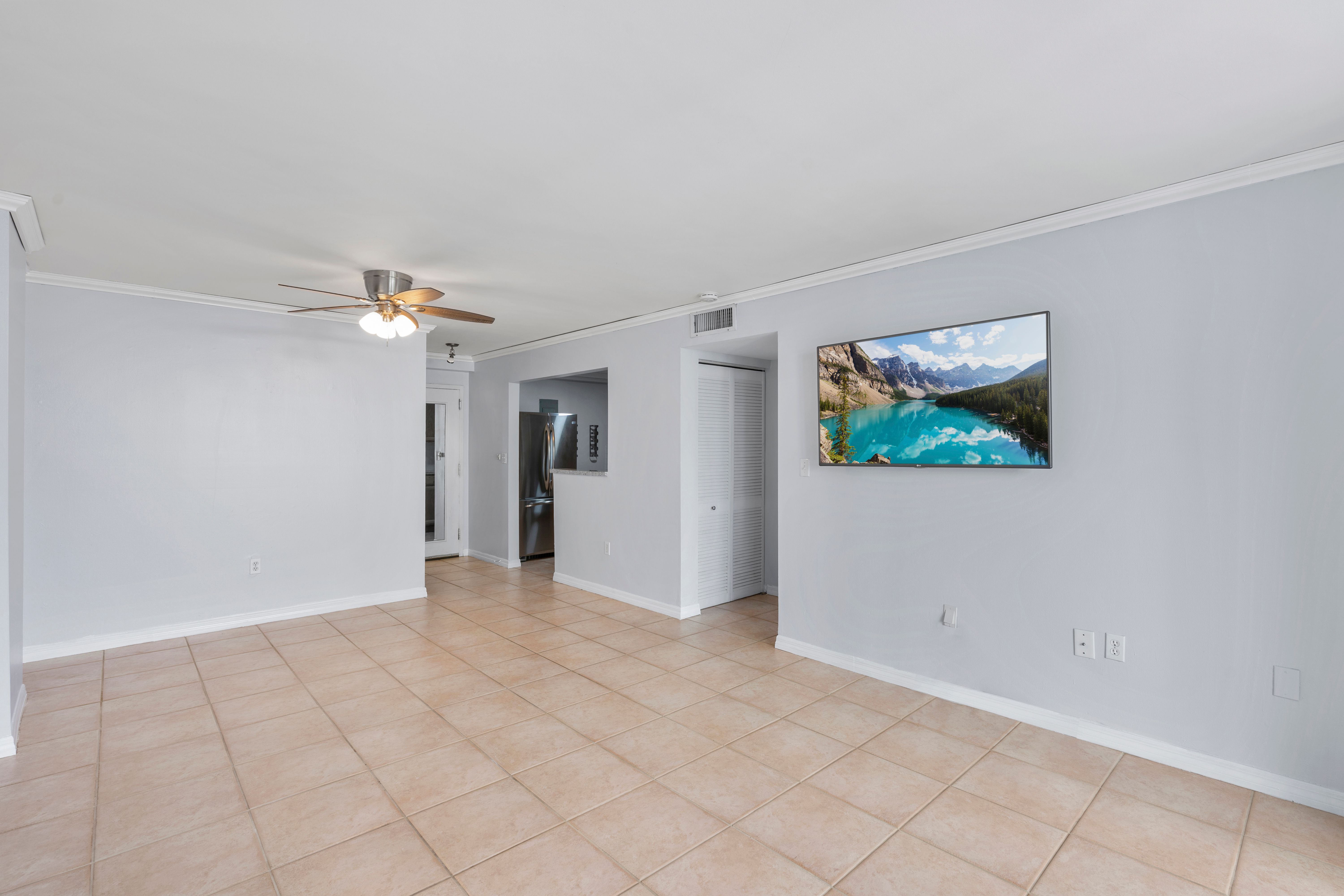 1605 Bay Road Miami Beach FL 33139