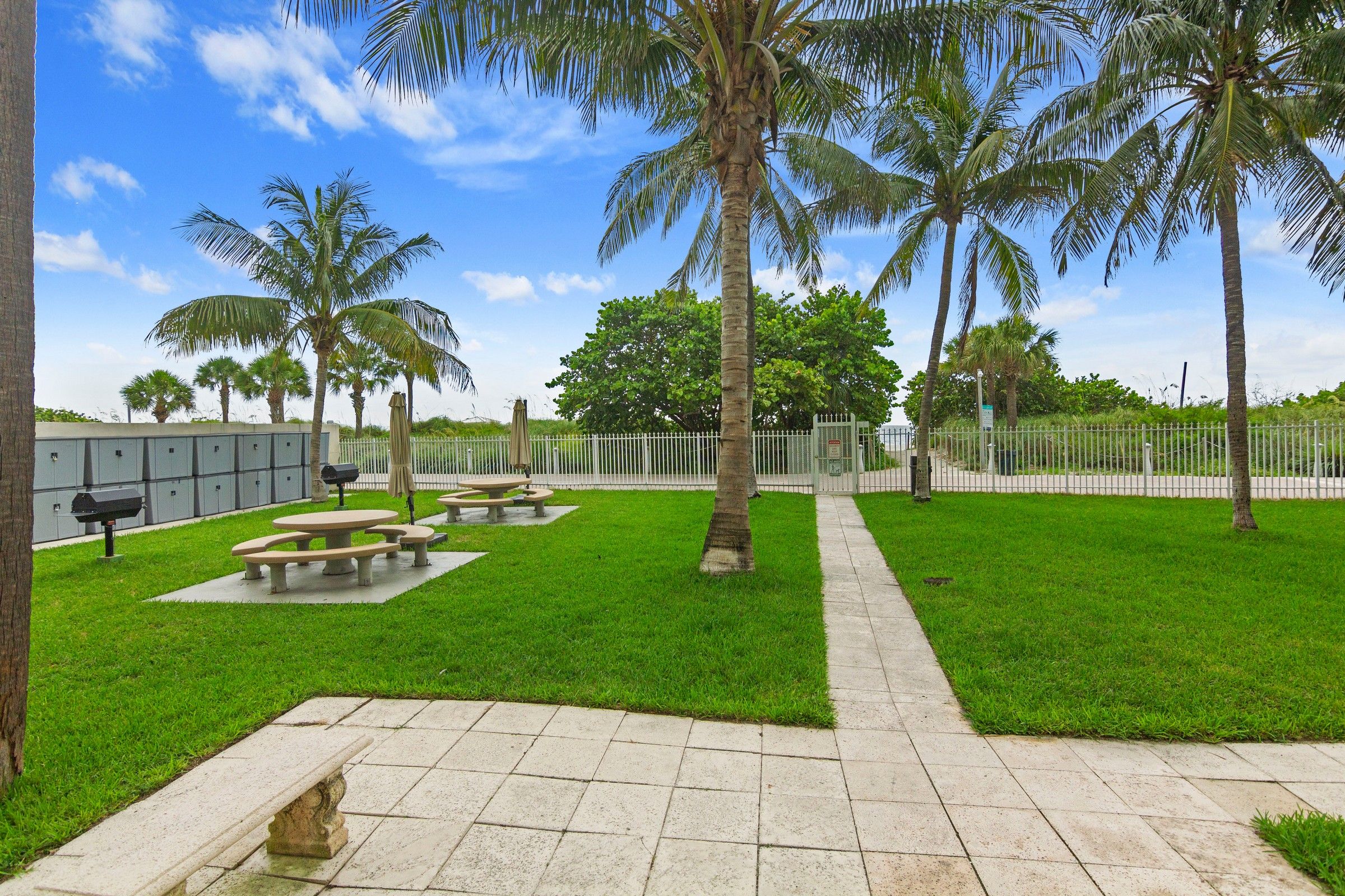 6061 Collins Avenue Miami Beach FL 33140