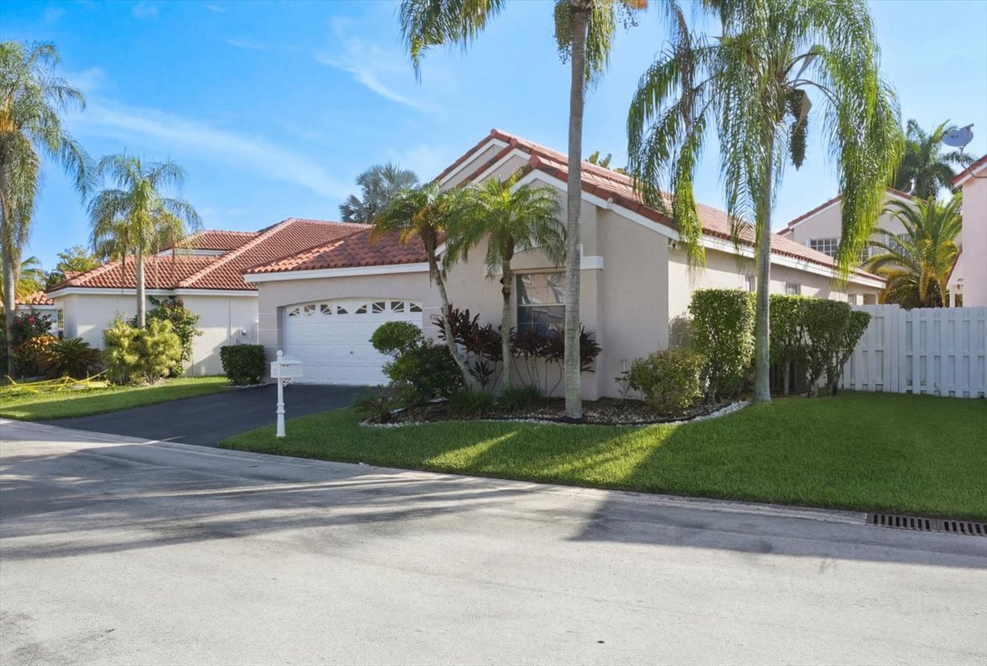 345 Somerset Way Weston FL 33326