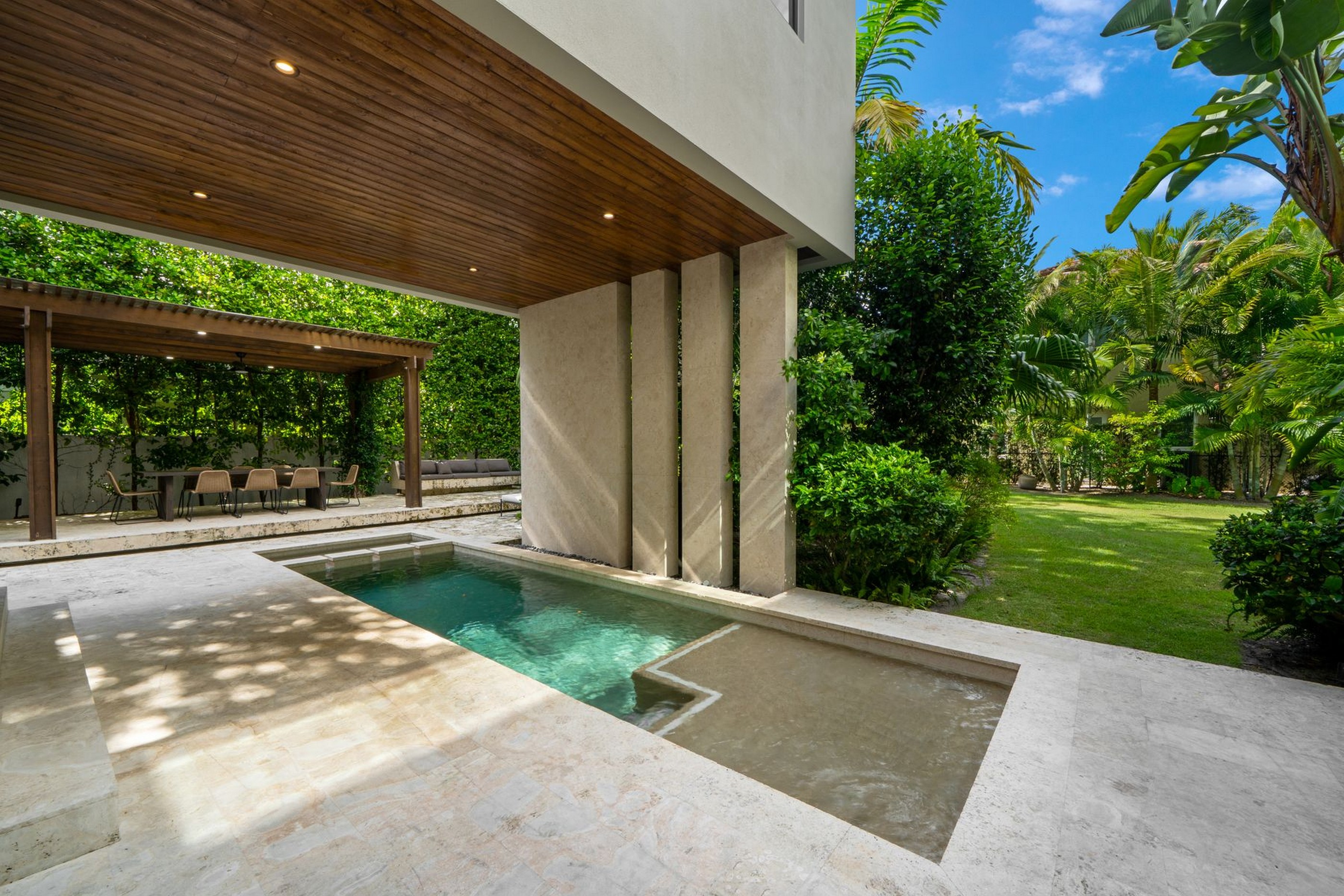 7851 SW 48th Place Miami FL 33143