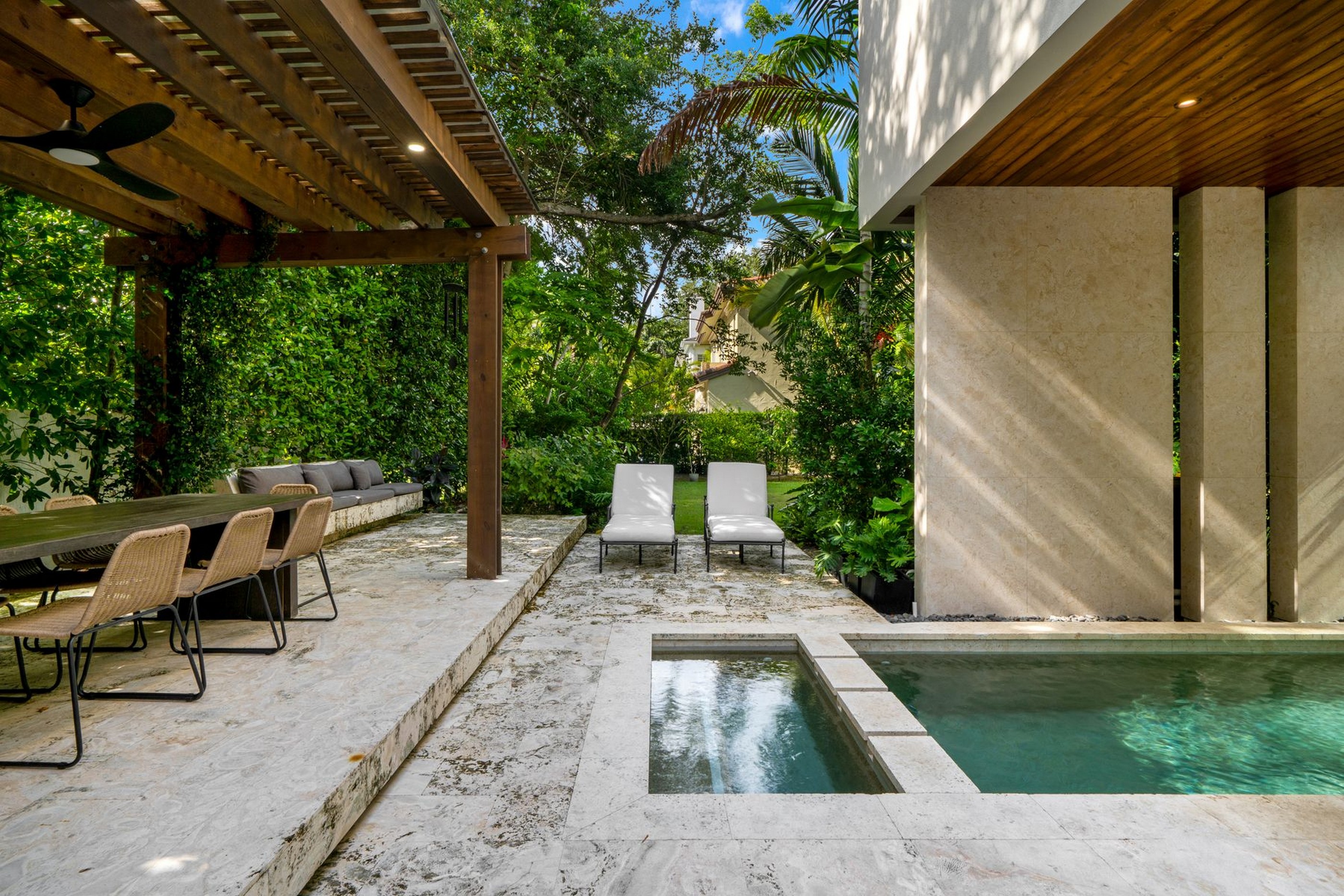 7851 SW 48th Place Miami FL 33143