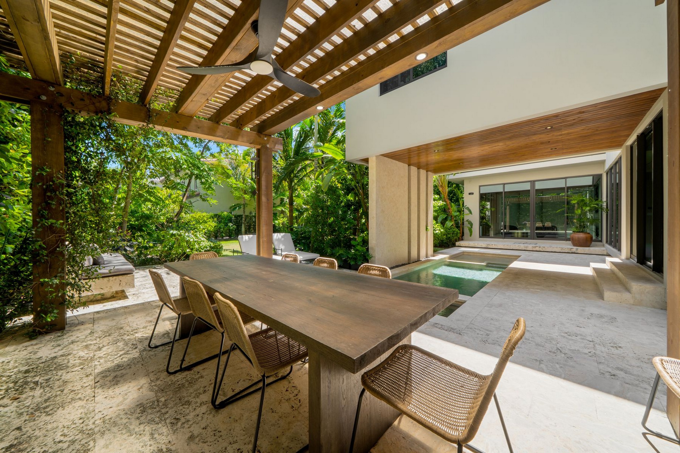 7851 SW 48th Place Miami FL 33143