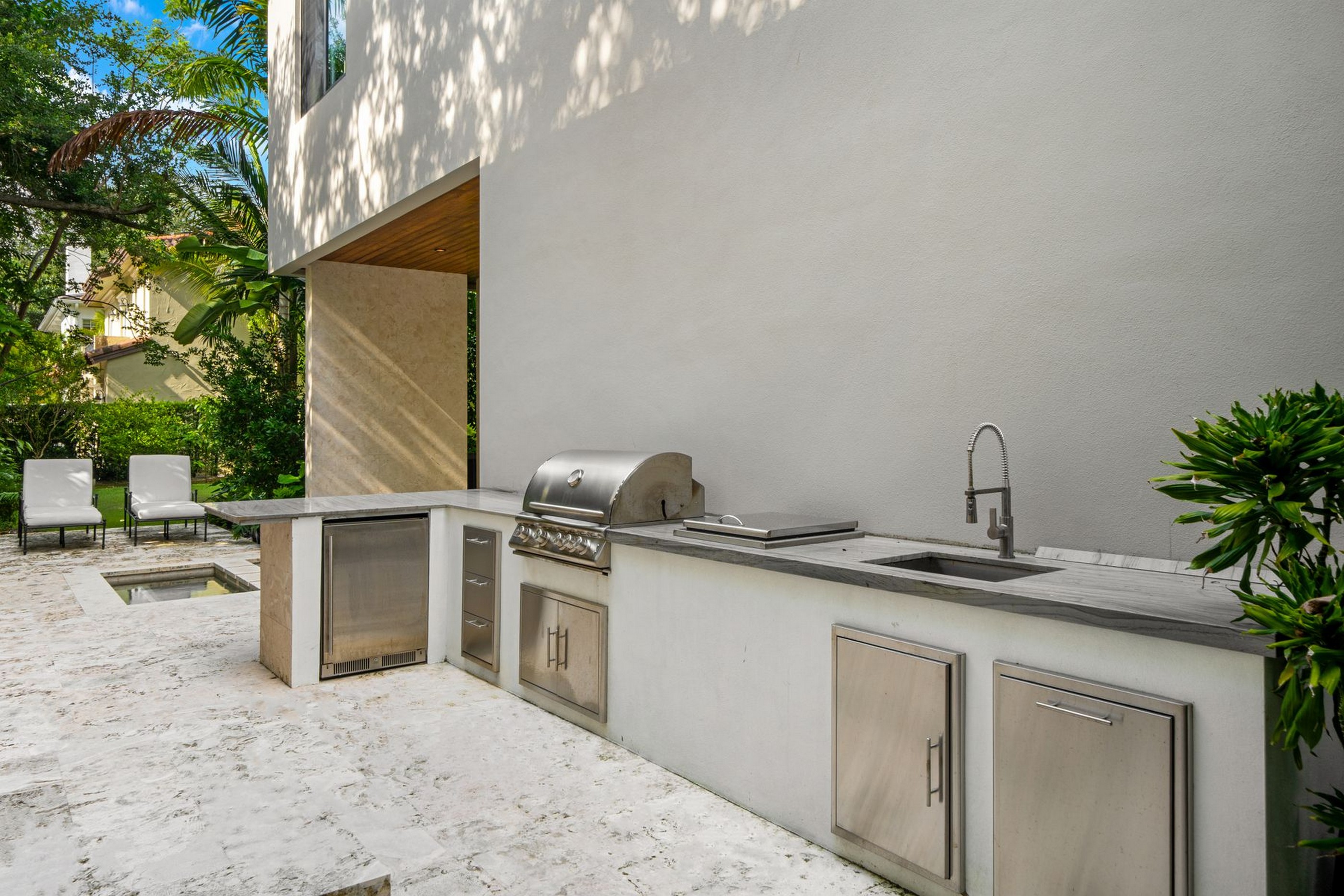 7851 SW 48th Place Miami FL 33143