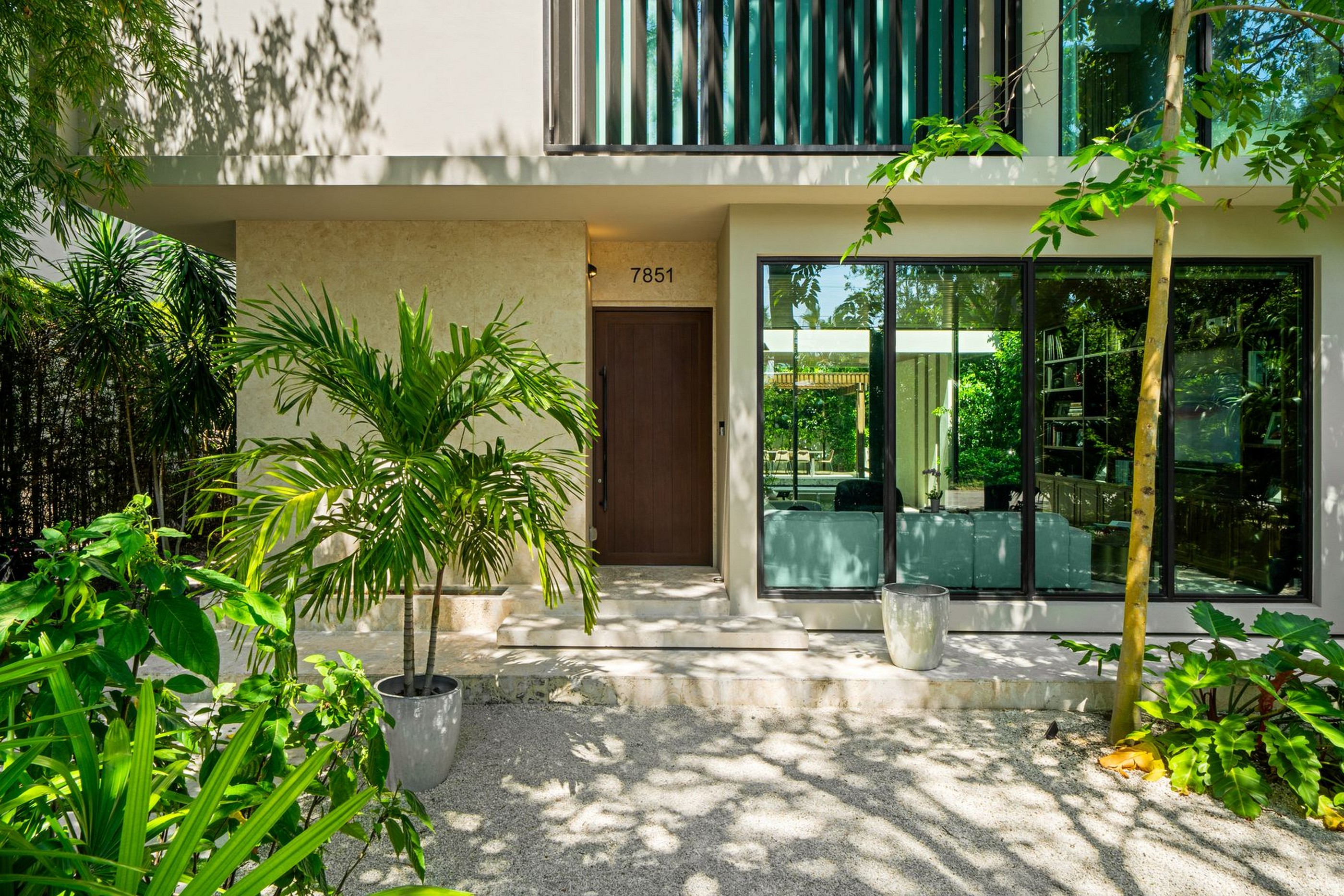 7851 SW 48th Place Miami FL 33143