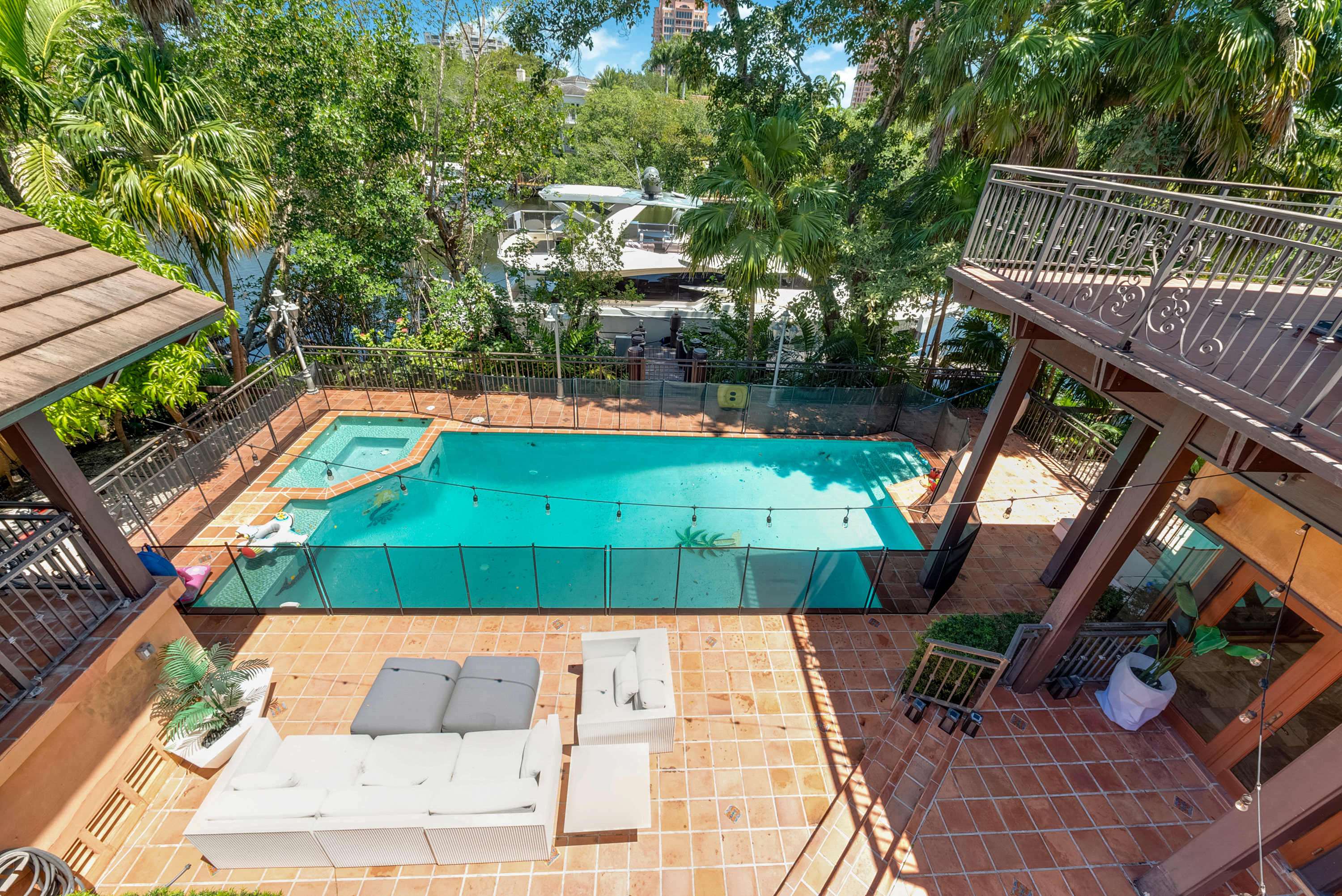 6960 Mira Flores Avenue Coral Gables FL 33143