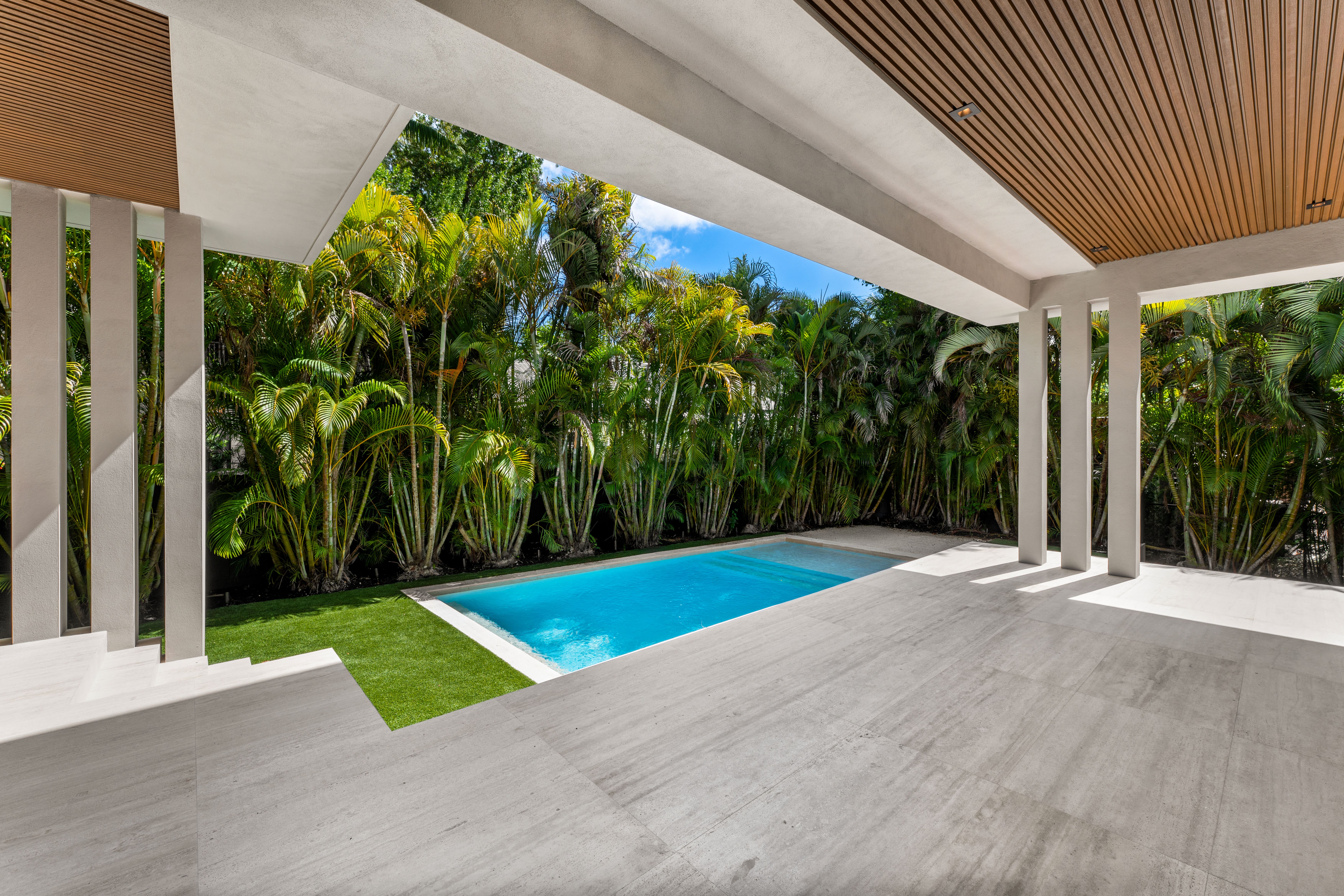 165 Hampton Lane Key Biscayne FL 33149