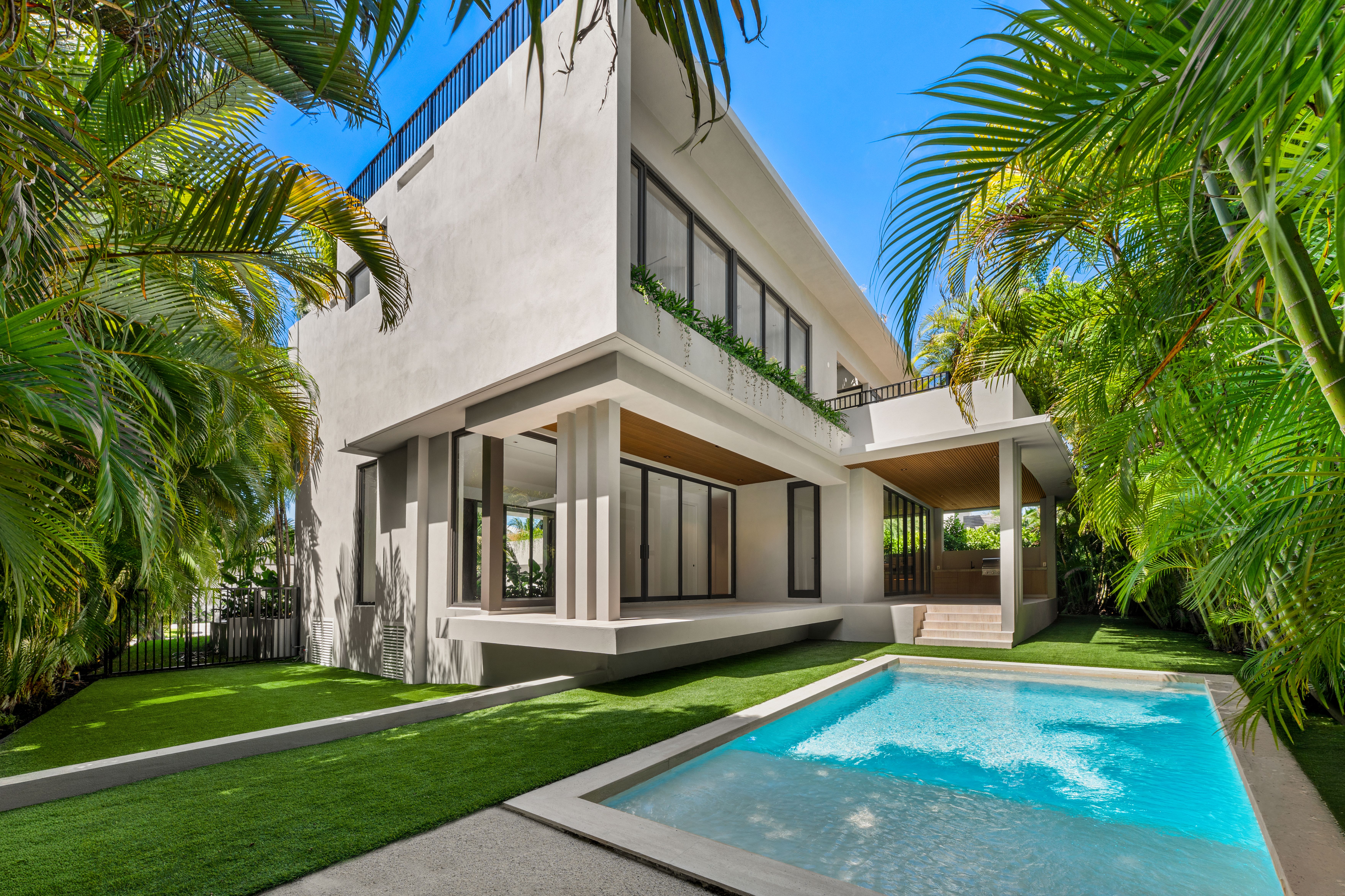 165 Hampton Lane Key Biscayne FL 33149