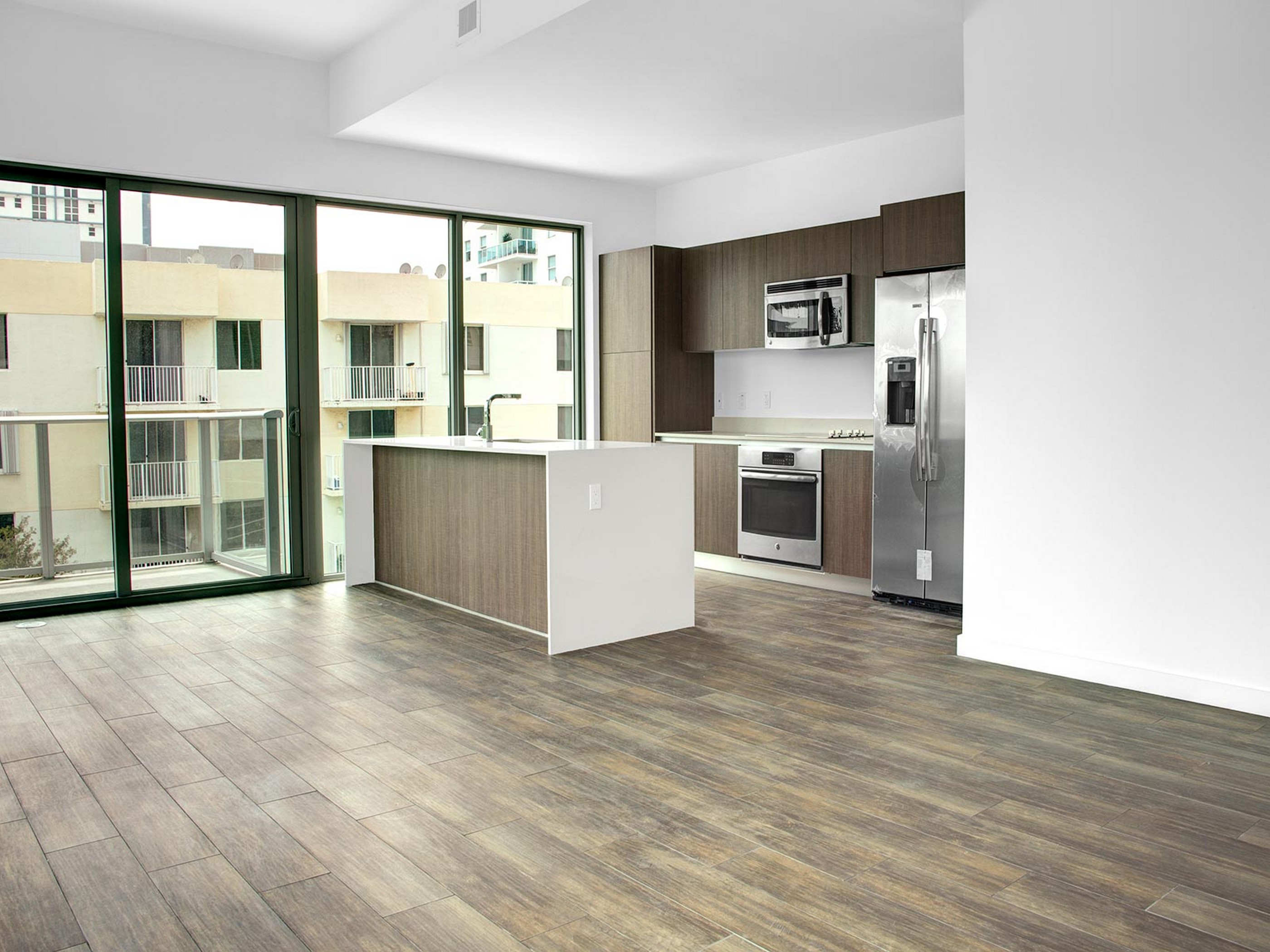1600 SW 1st Avenue Miami FL 33129