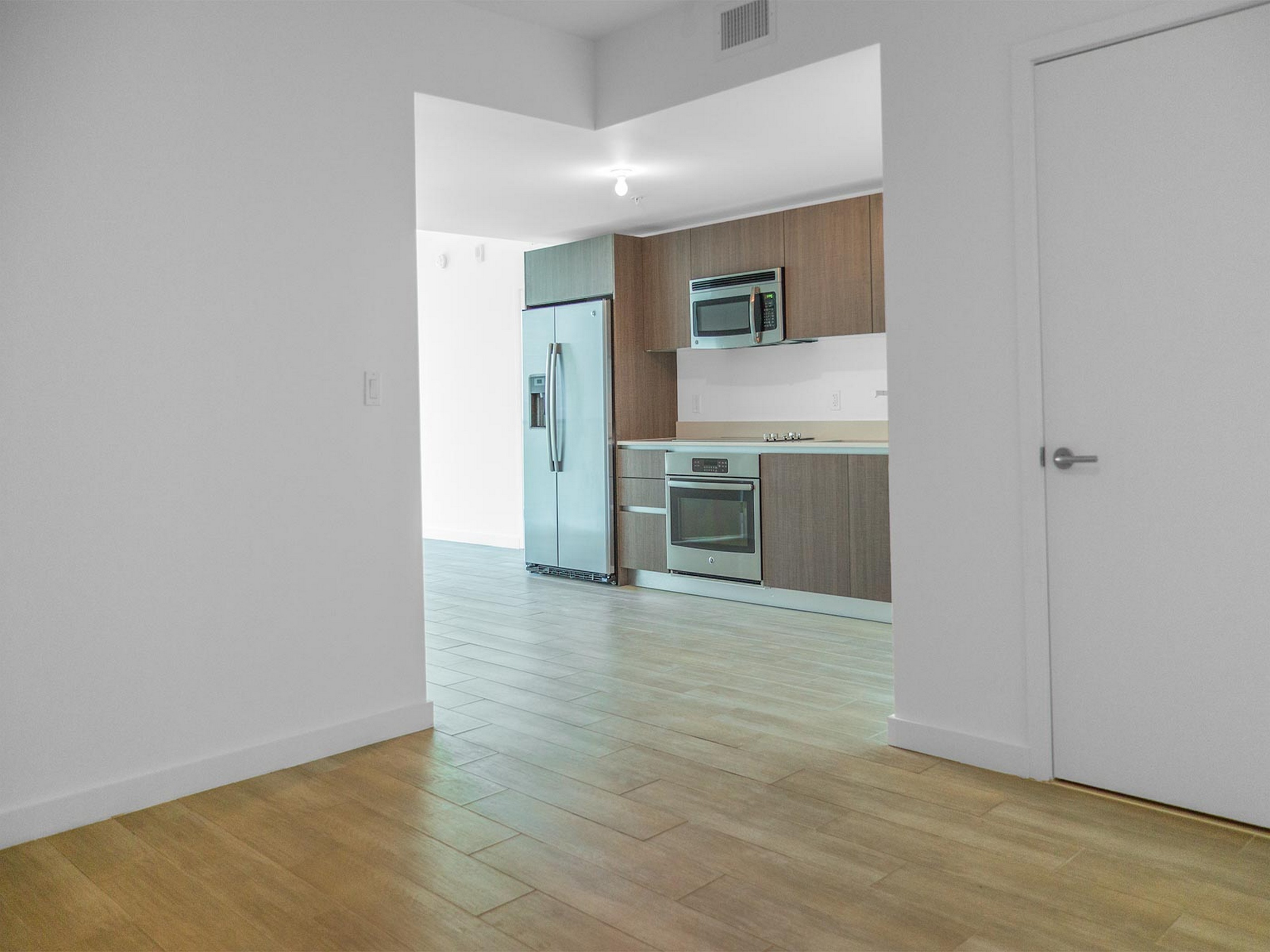 1600 SW 1st Avenue Miami FL 33129