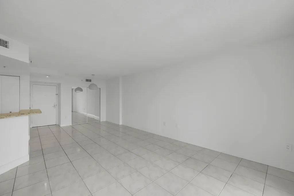 1900 Sunset Harbour Drive #707 Miami Beach FL 33139