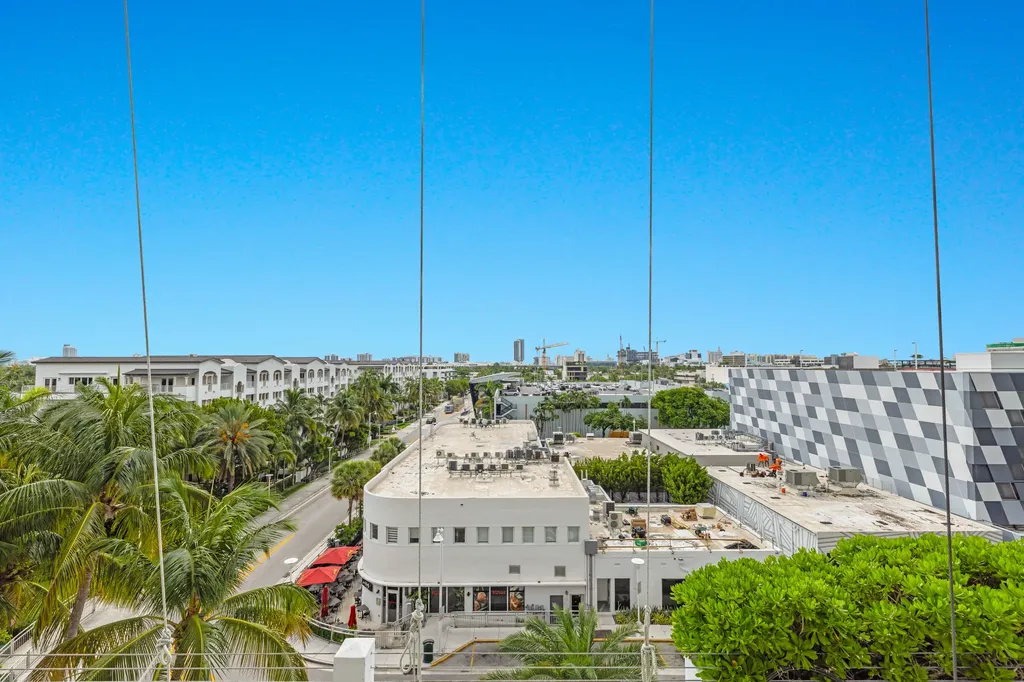 1900 Sunset Harbour Drive #707 Miami Beach FL 33139