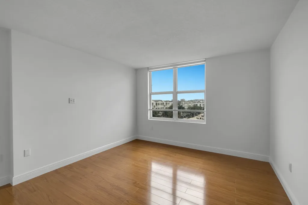 1900 Sunset Harbour Drive #707 Miami Beach FL 33139