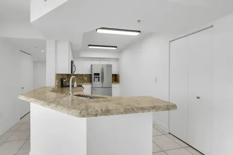 1900 Sunset Harbour Drive #707 Miami Beach FL 33139