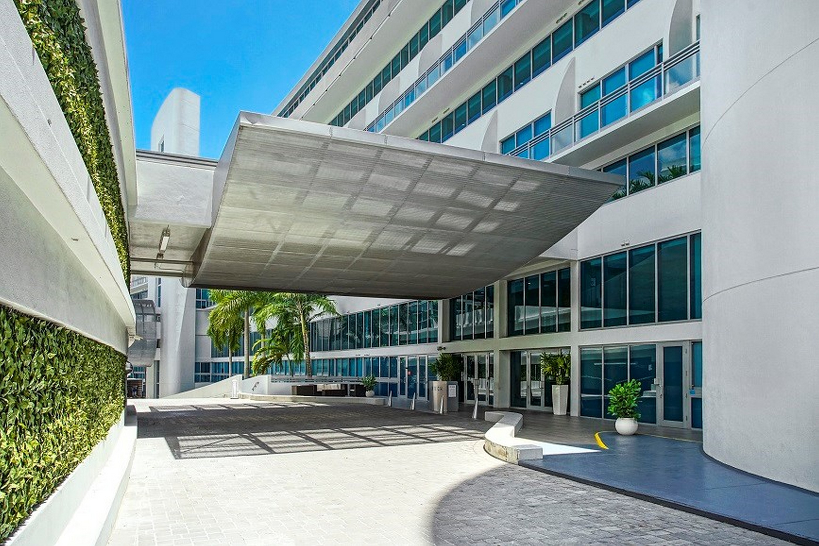 2950 NE 188th Street Aventura FL 33180