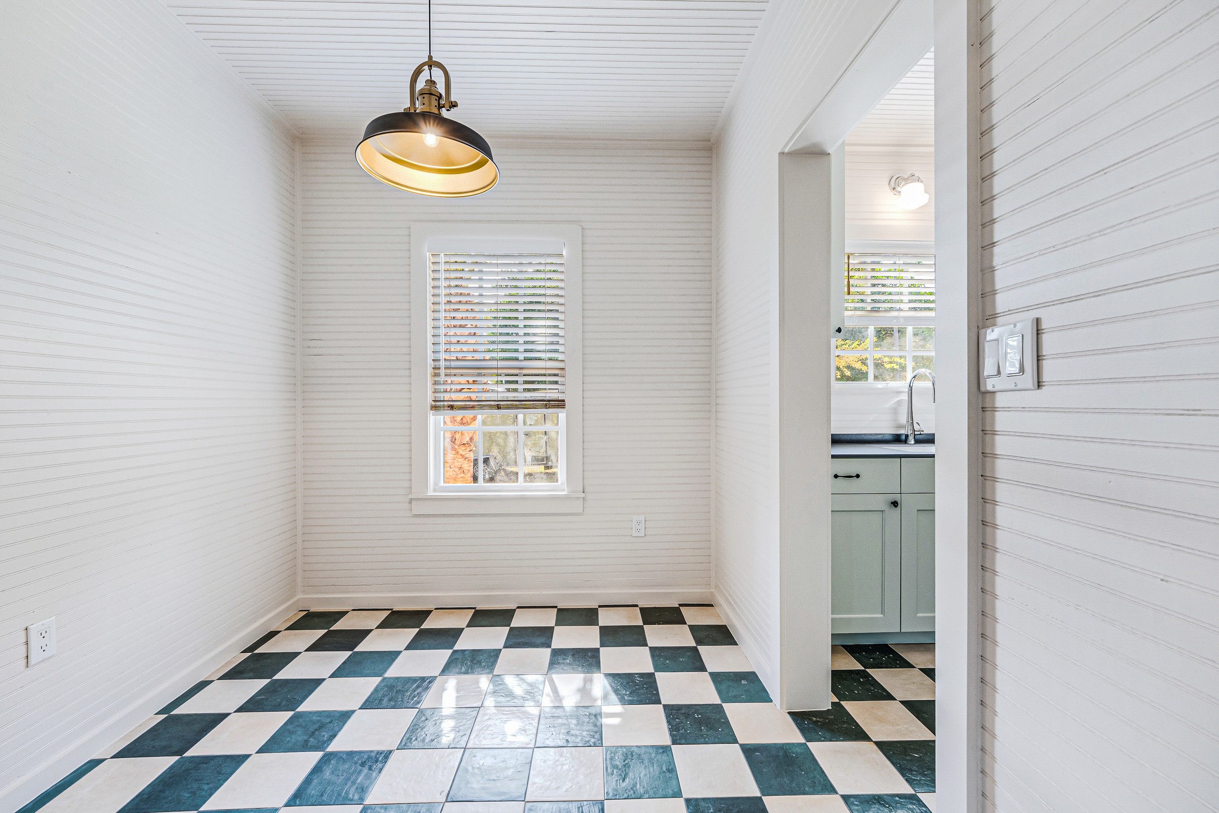 3826 Oak Avenue Miami FL 33133