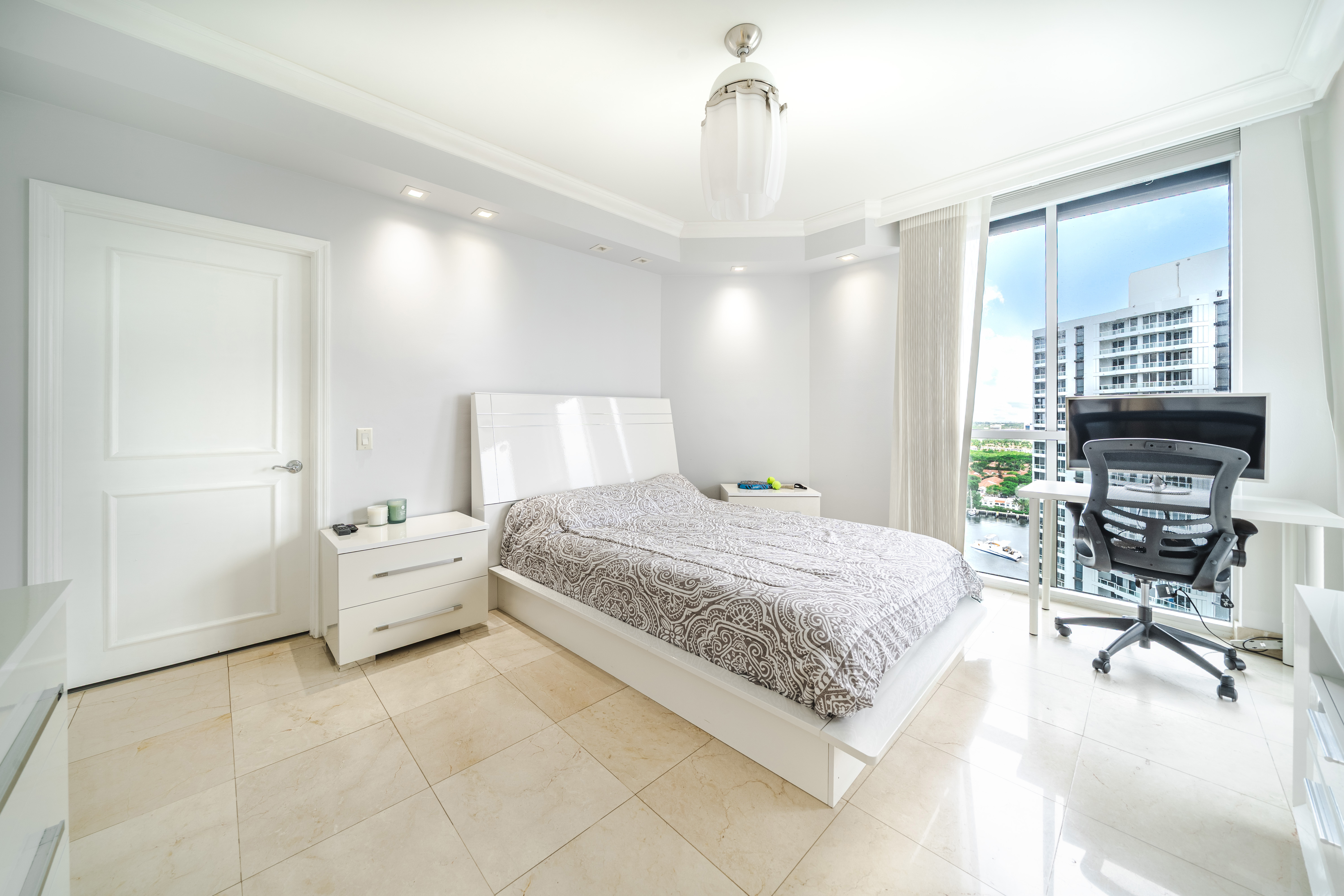 21050 Point Place Aventura FL 33180