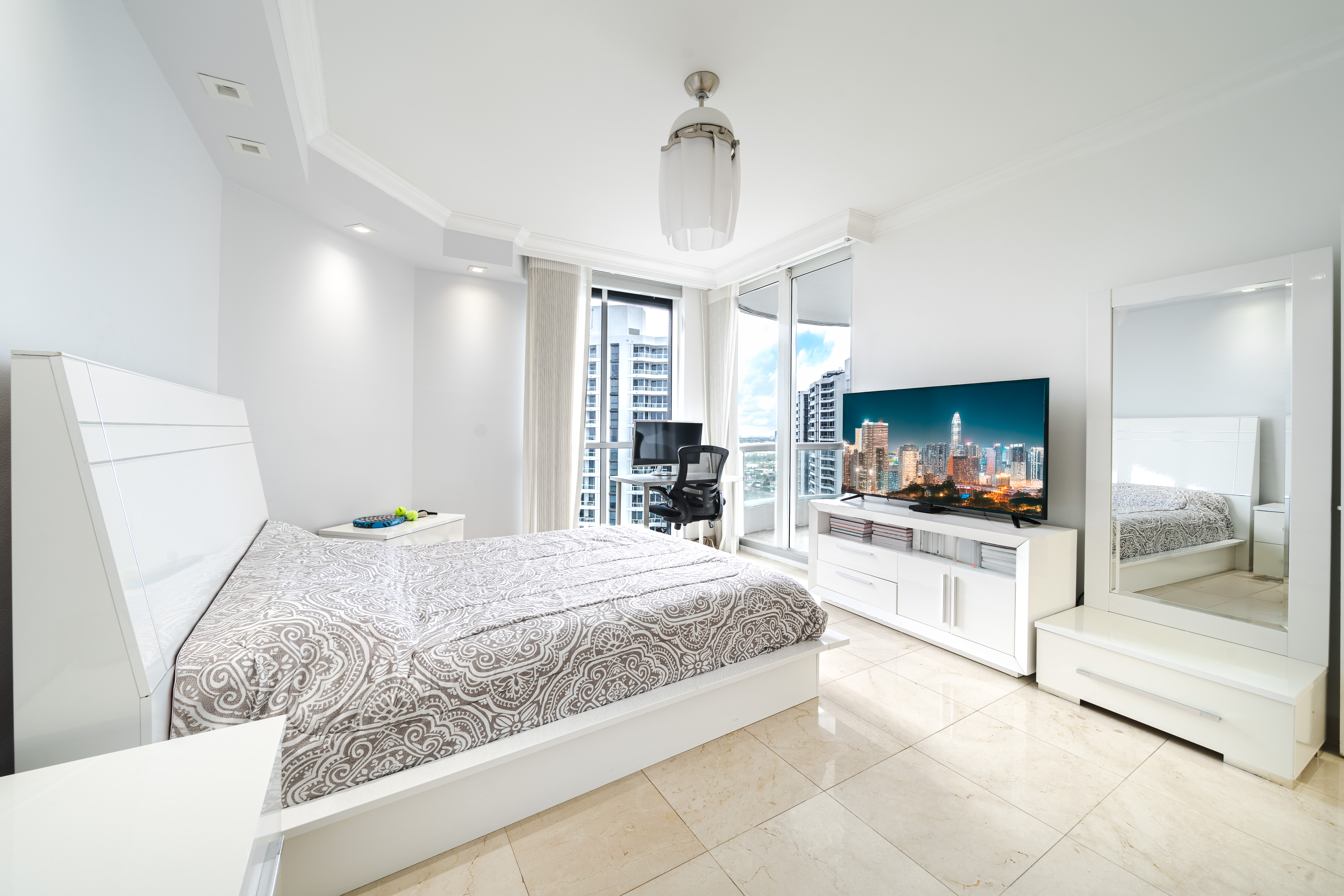 21050 Point Place Aventura FL 33180
