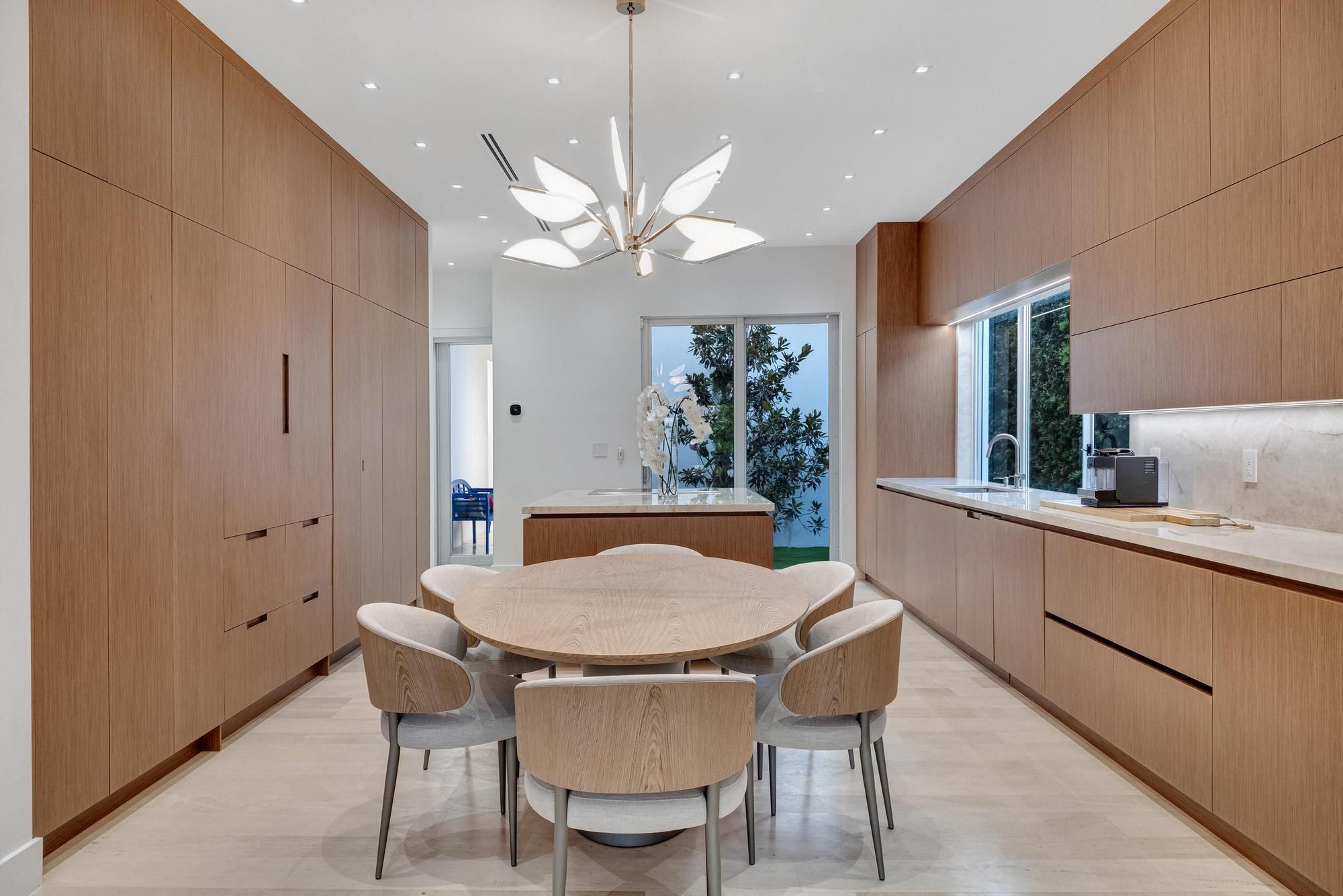 470 S Shore Drive Miami Beach FL 33141