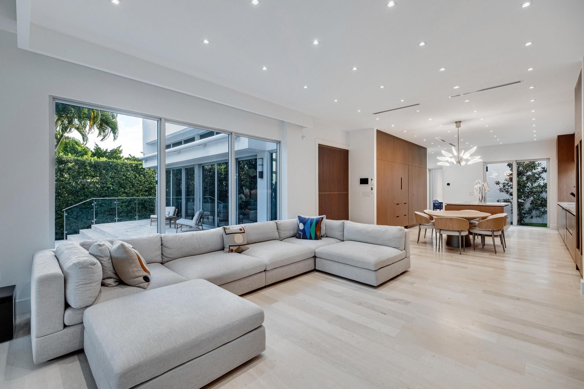 470 S Shore Drive Miami Beach FL 33141