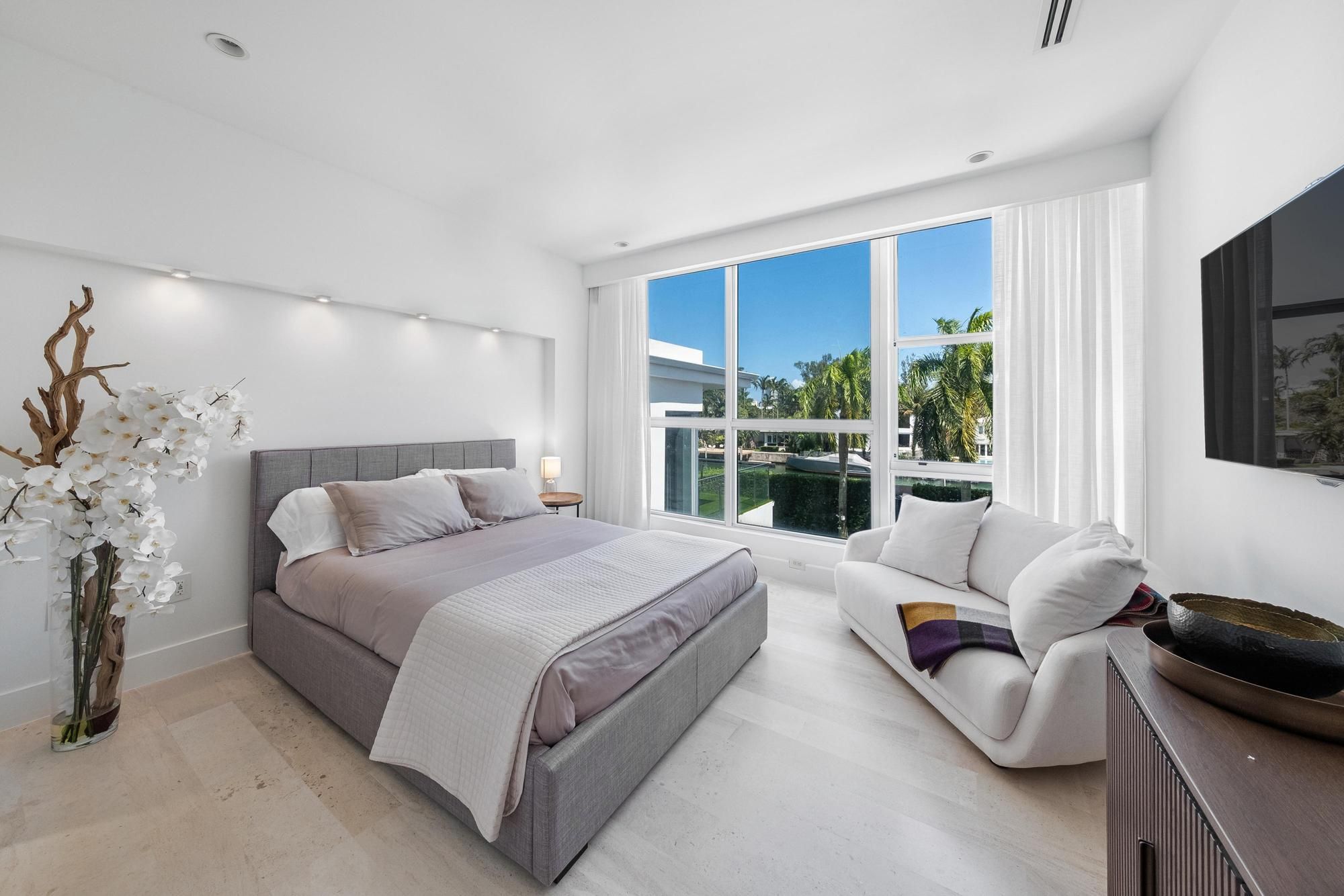 470 S Shore Drive Miami Beach FL 33141