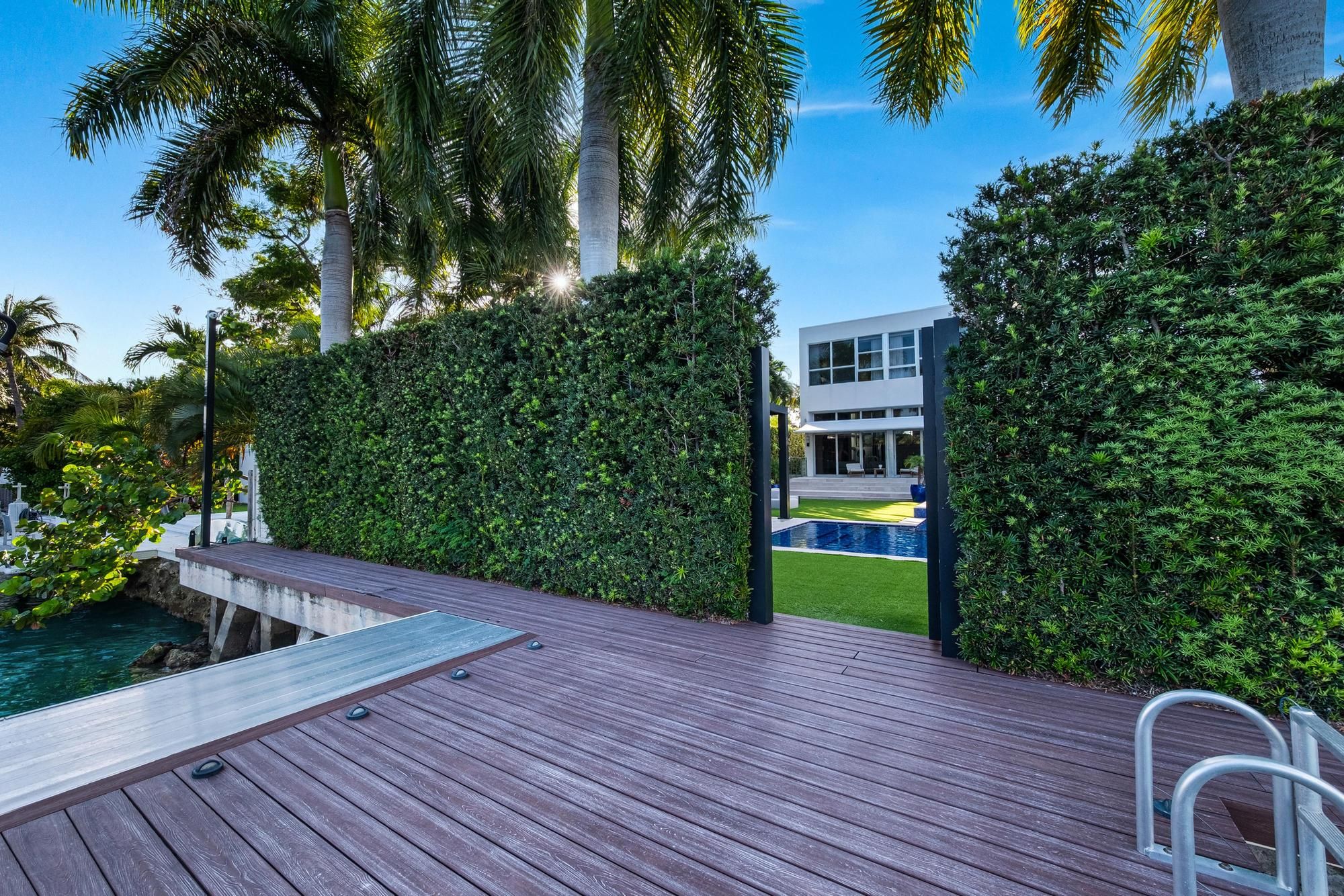 470 S Shore Drive Miami Beach FL 33141