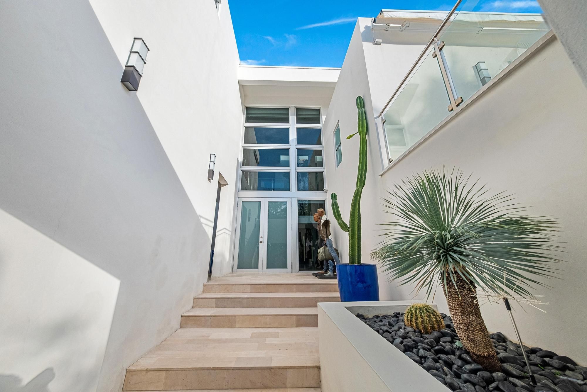 470 S Shore Drive Miami Beach FL 33141