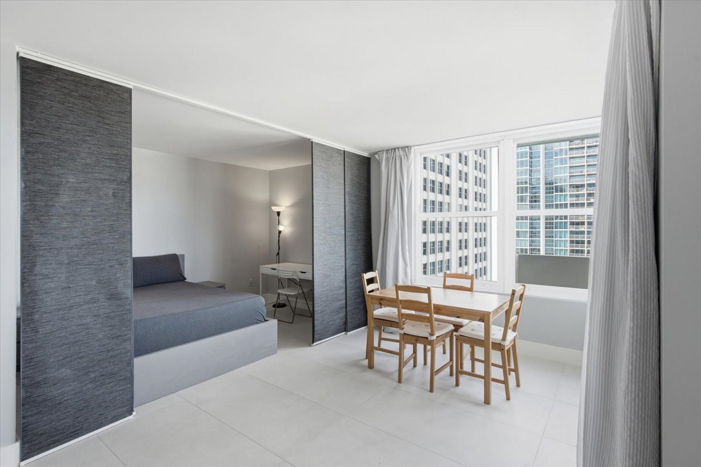 2899 Collins Avenue Miami Beach FL 33140