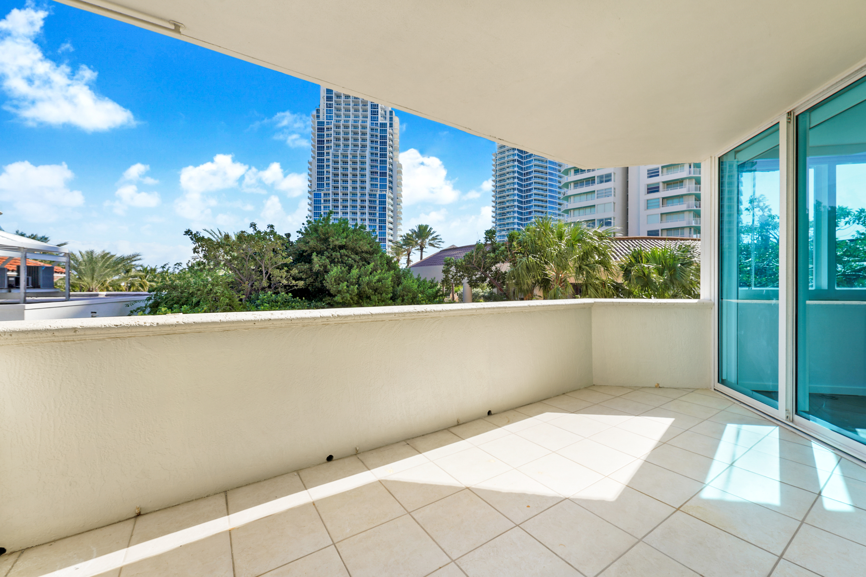 300 S Pointe Drive Miami Beach FL 33139
